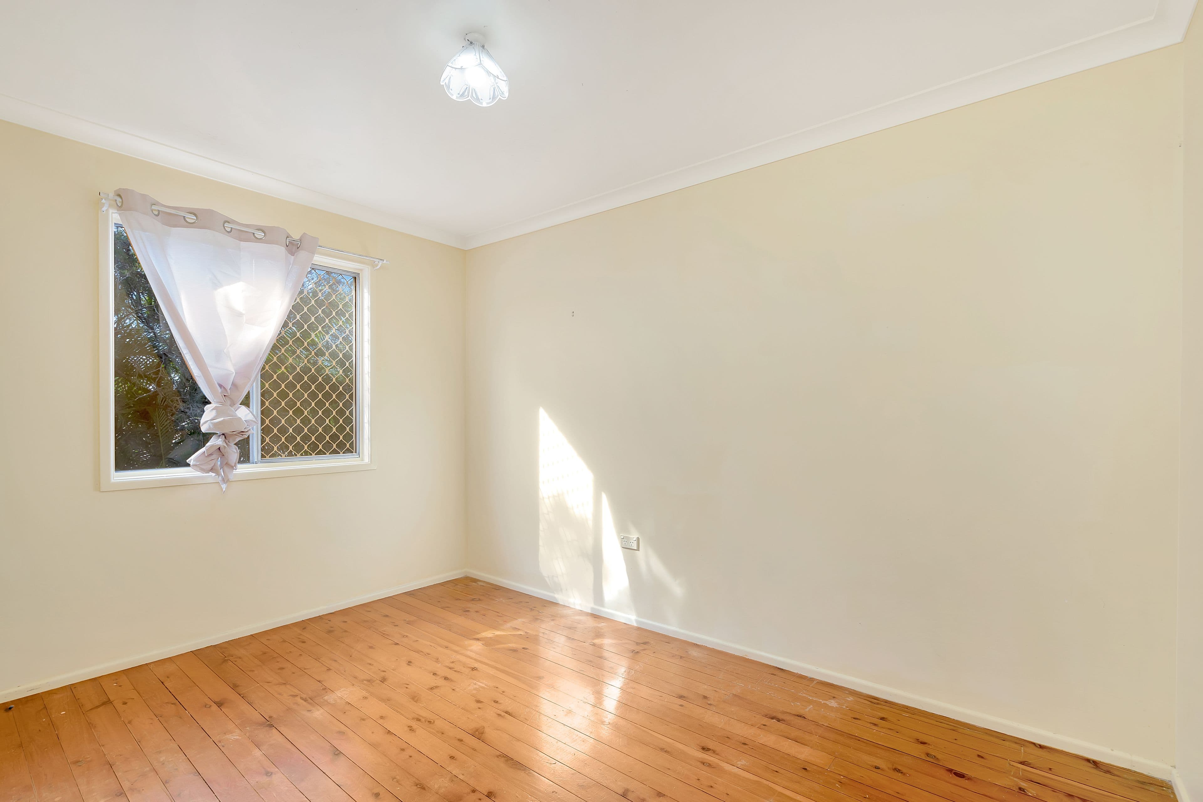 23 Caroline Avenue, Southport QLD 4215, Southport - Thumbnail 7