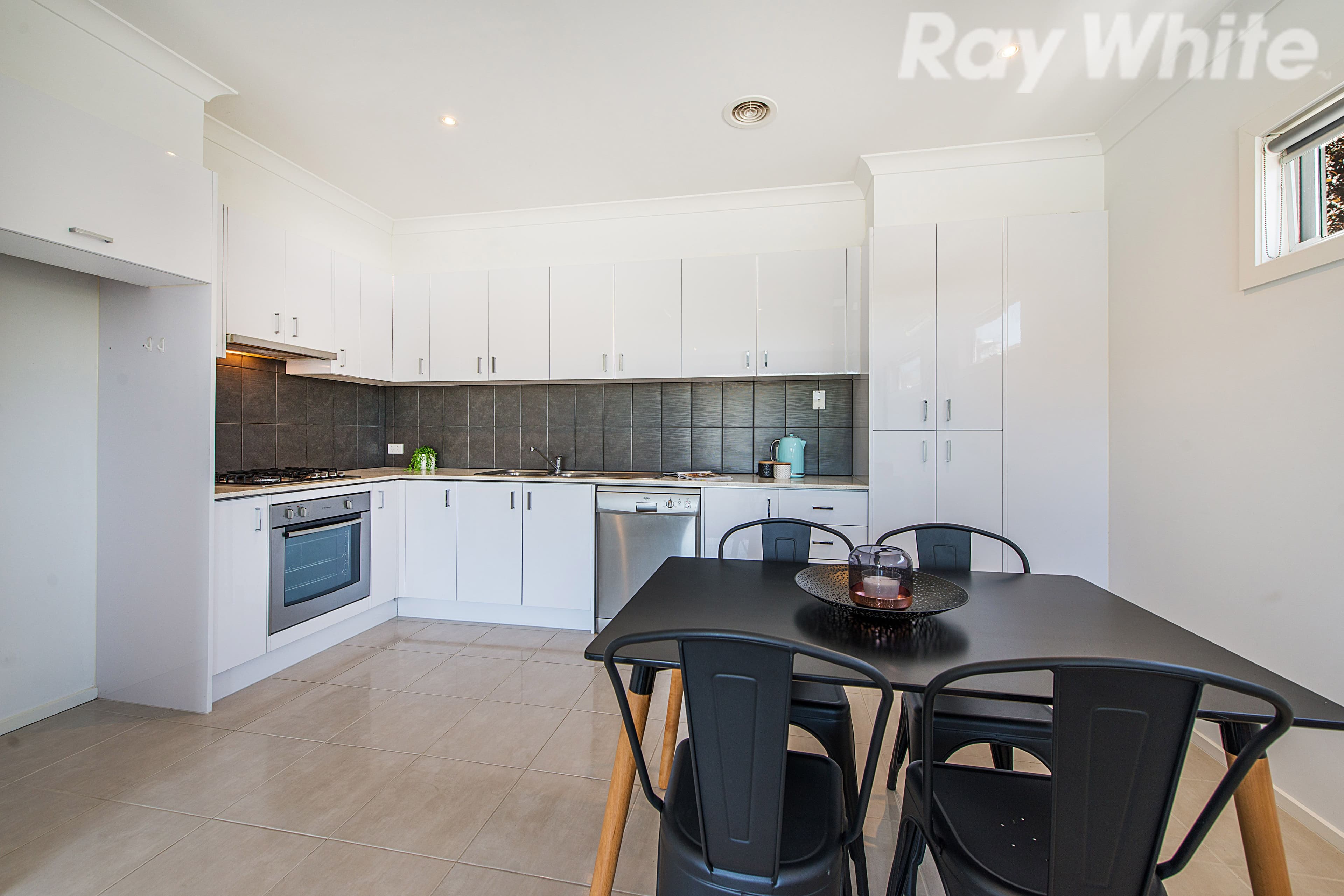 2 Tulip Crescent, Boronia VIC 3155, Boronia - Thumbnail 3