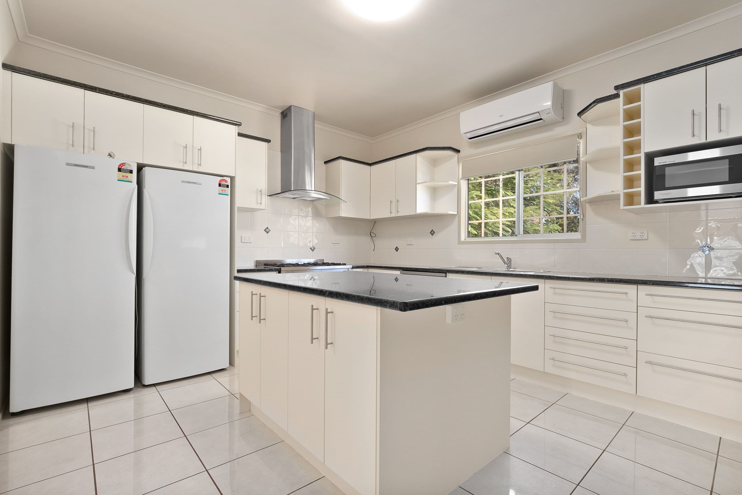 3 Sunflower Place, Emerald QLD 4720, Emerald - Thumbnail 3