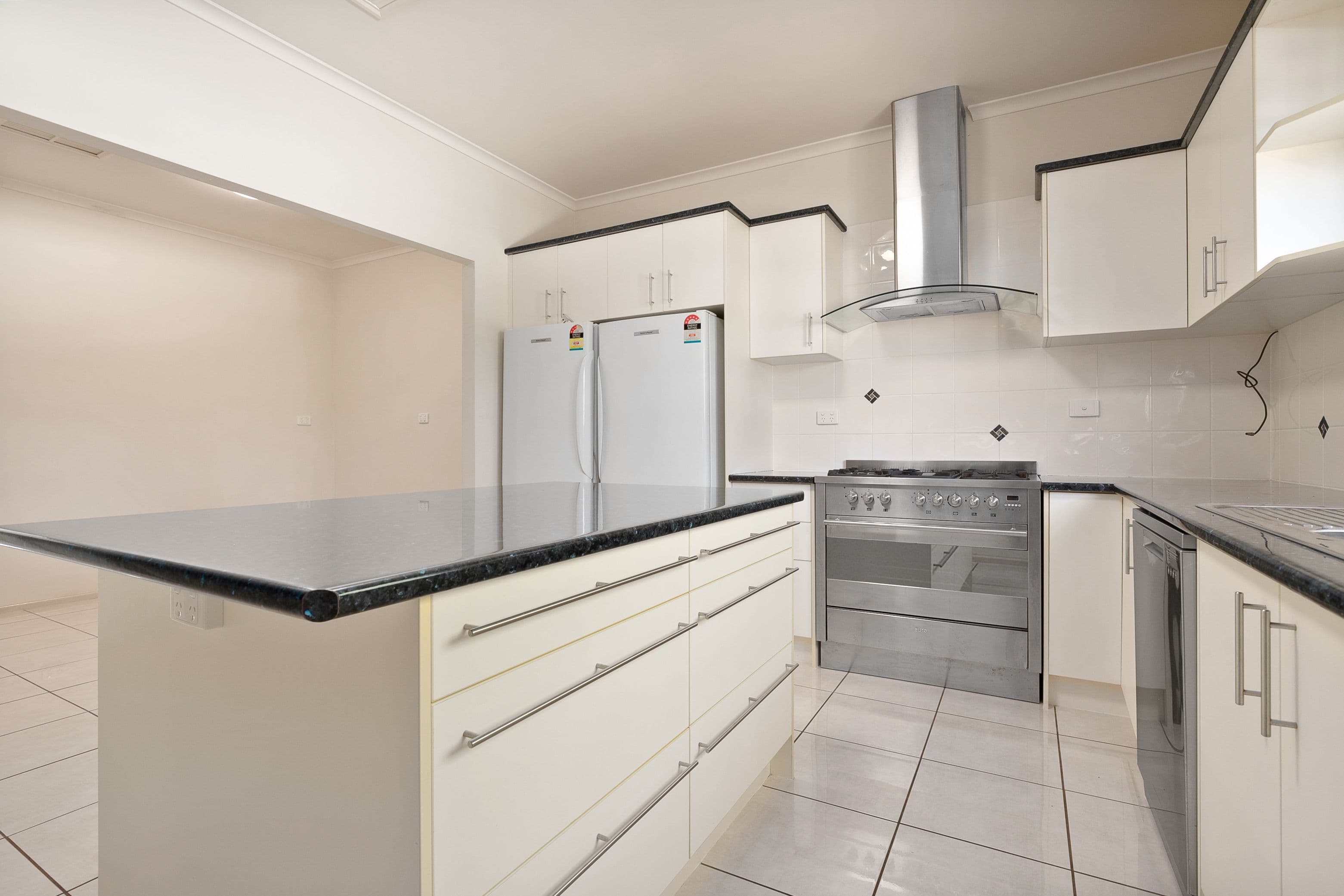 3 Sunflower Place, Emerald QLD 4720, Emerald - Thumbnail 4
