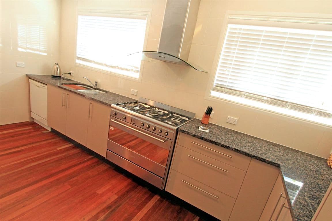 7 Rudd Street, THE RANGE QLD 4700, The Range - Thumbnail 6