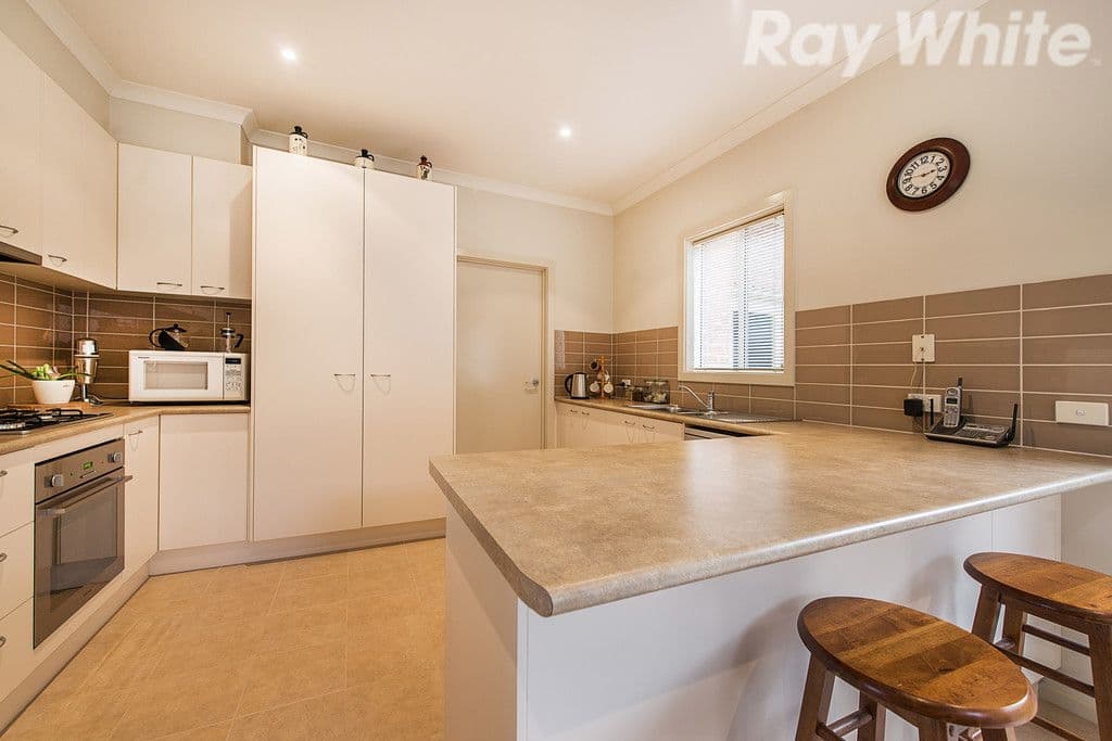 10 Narcissus Avenue, Boronia VIC 3155, Boronia - Thumbnail 2
