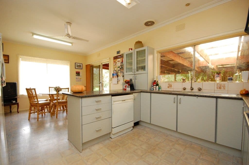 10 Lewis Road, WANDIN NORTH VIC 3139, Wandin North - Thumbnail 8