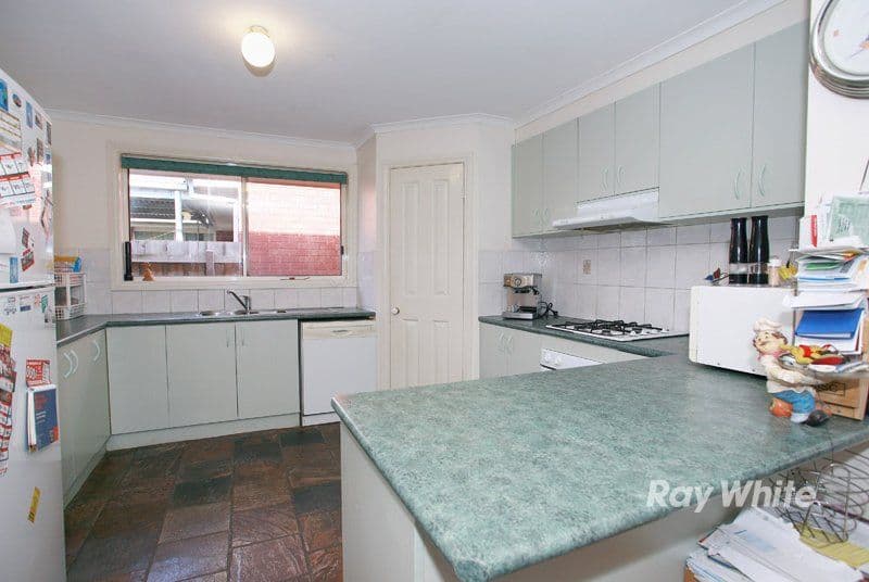 13 Suaad Court, CRANBOURNE VIC 3977, Cranbourne West - Thumbnail 3