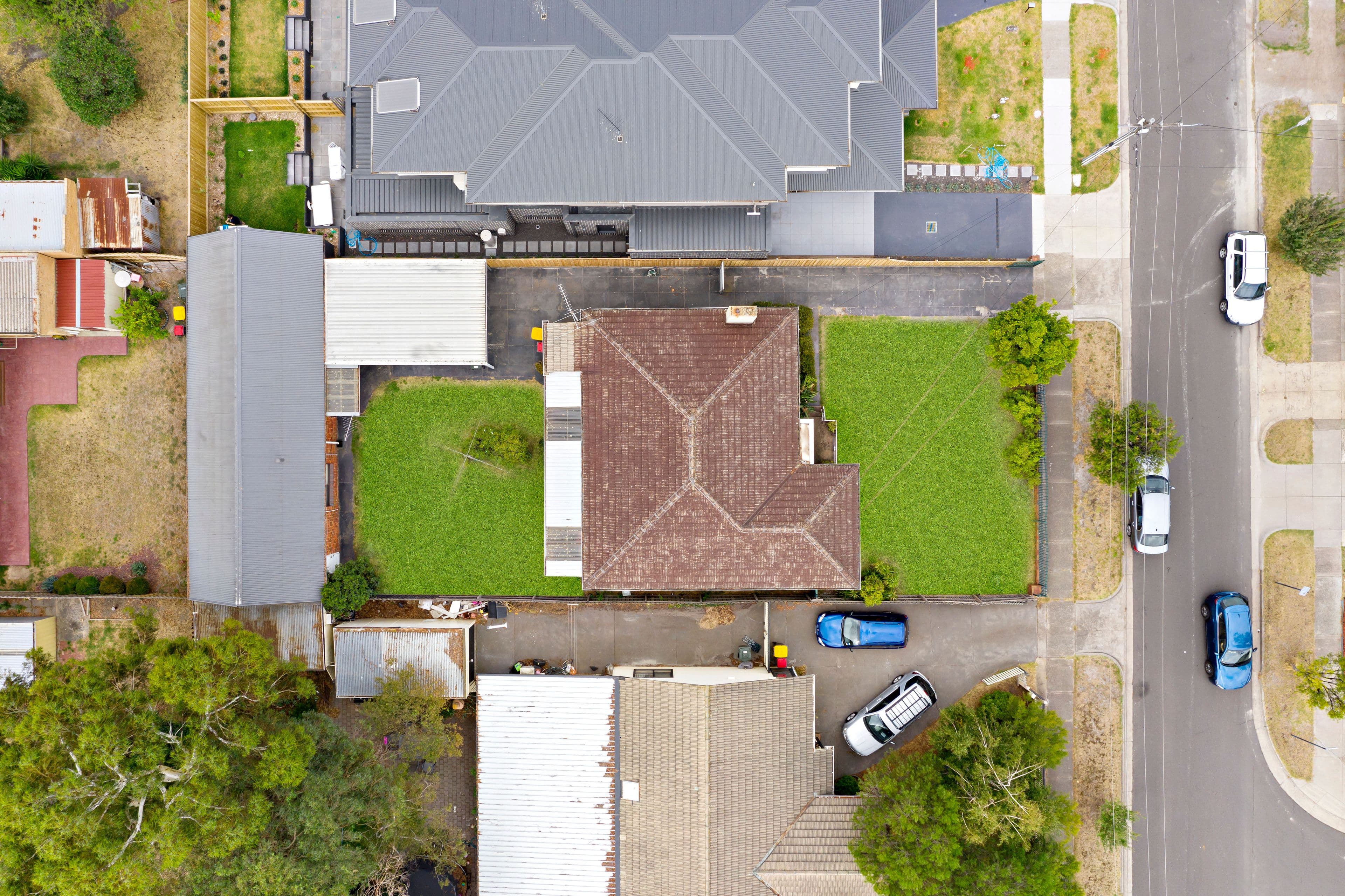 13 Clarendon Avenue, Oakleigh South VIC 3167, Oakleigh South - Thumbnail 2