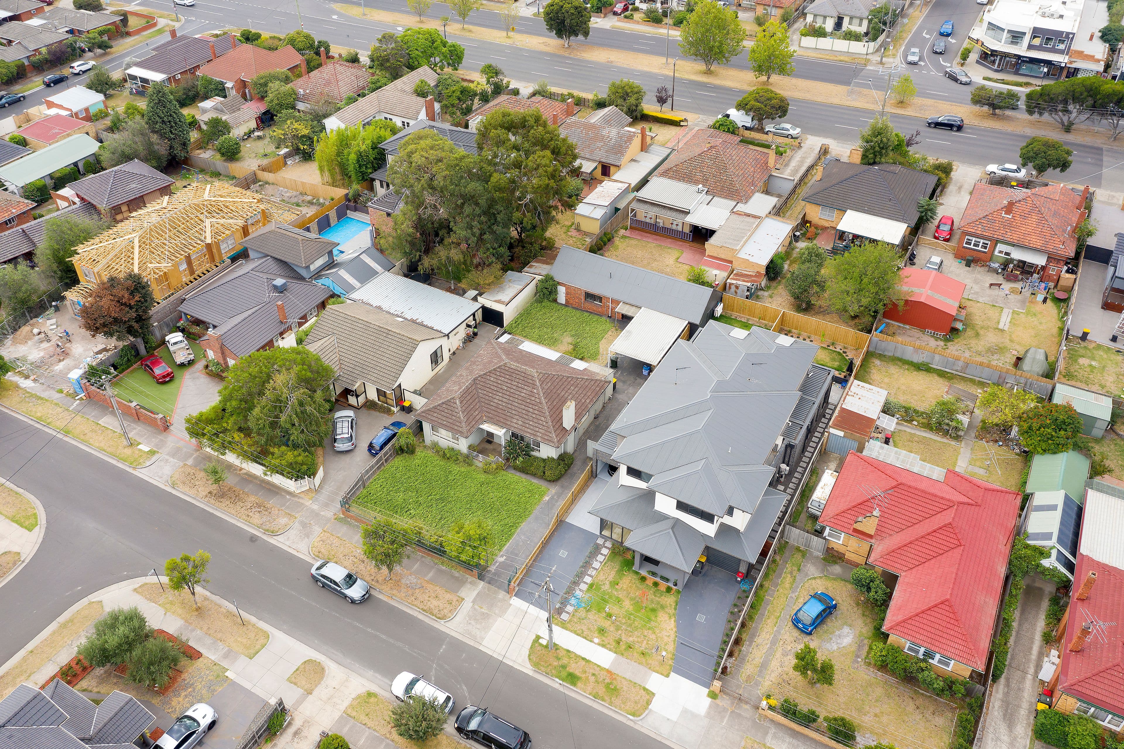 13 Clarendon Avenue, Oakleigh South VIC 3167, Oakleigh South - Thumbnail 4