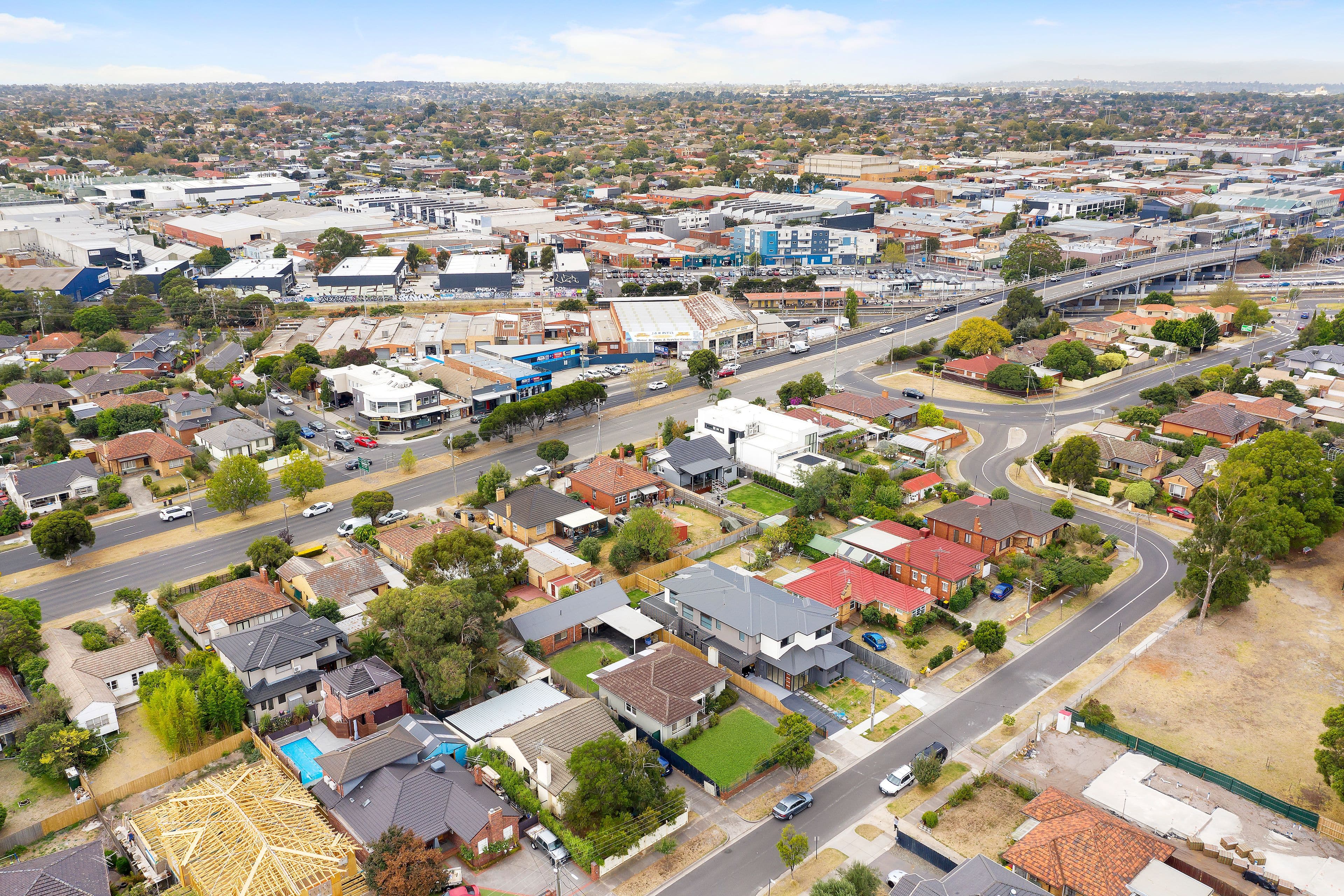 13 Clarendon Avenue, Oakleigh South VIC 3167, Oakleigh South - Thumbnail 5