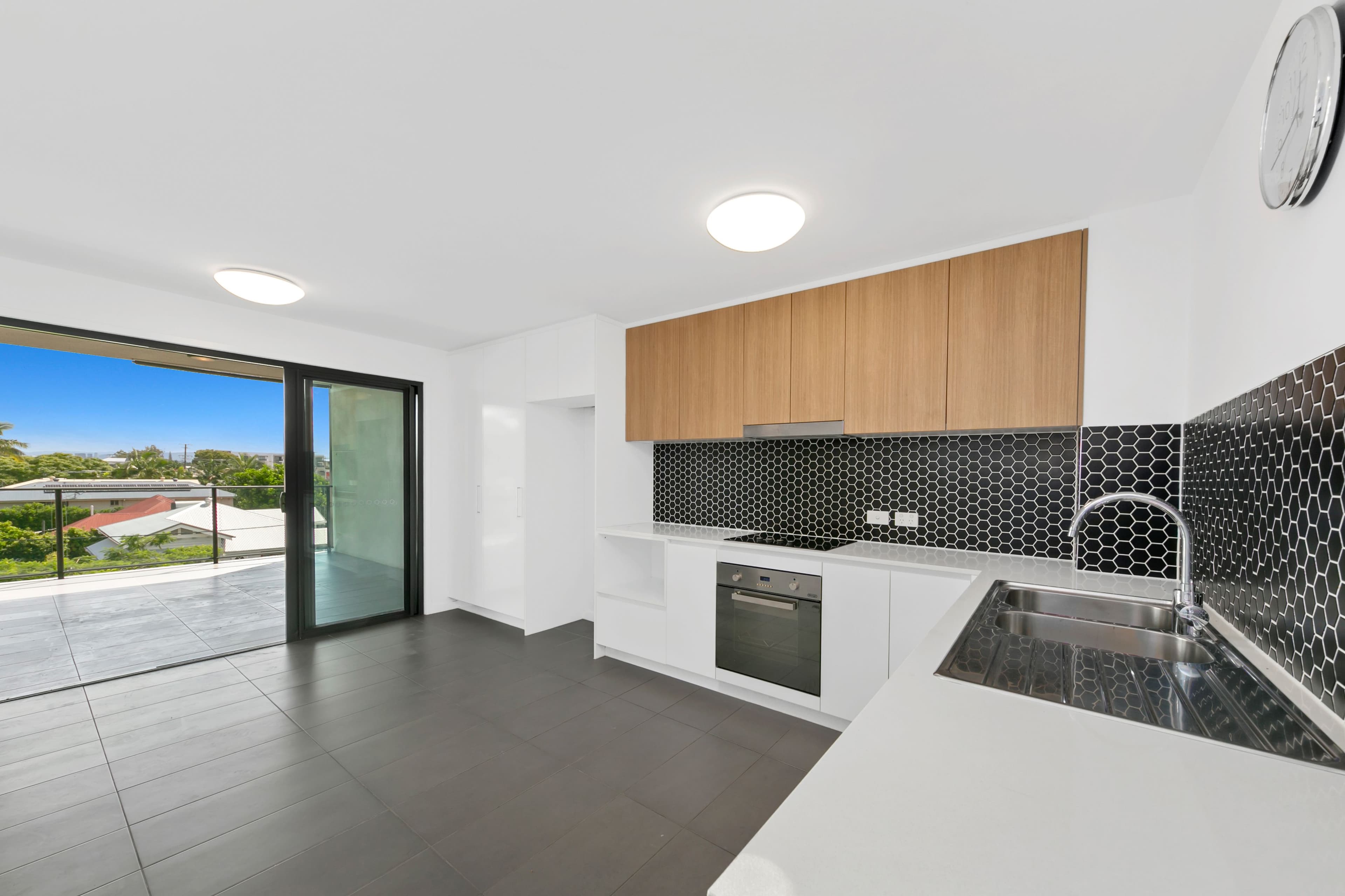 997 Wynnum Road, Cannon Hill QLD 4170, Cannon Hill - Thumbnail 3