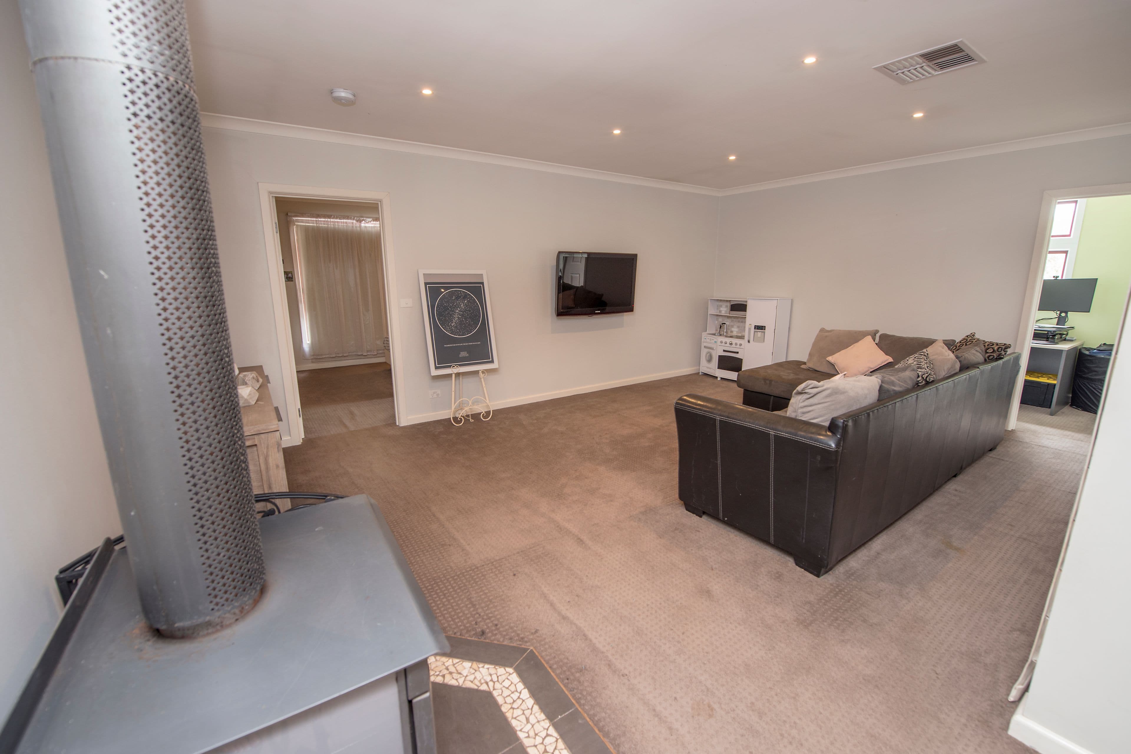 37 Donnington Street, Swan Hill VIC 3585, Swan Hill - Thumbnail 8