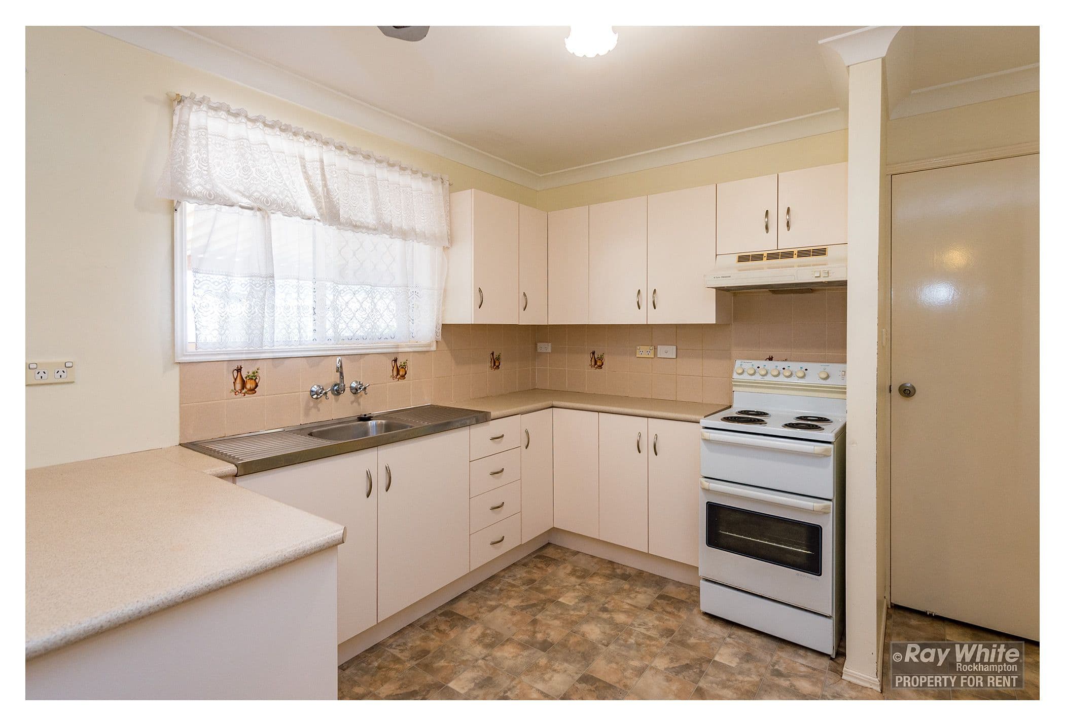 16 Gleeson Close, Gracemere QLD 4702, Gracemere - Thumbnail 4