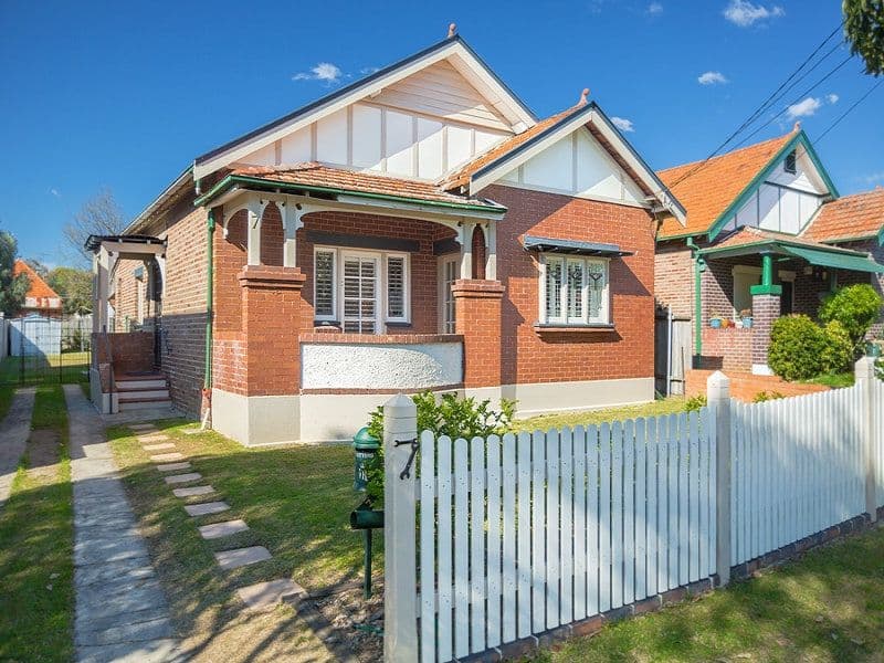 7 Mackenzie Street, Concord West - Image 1