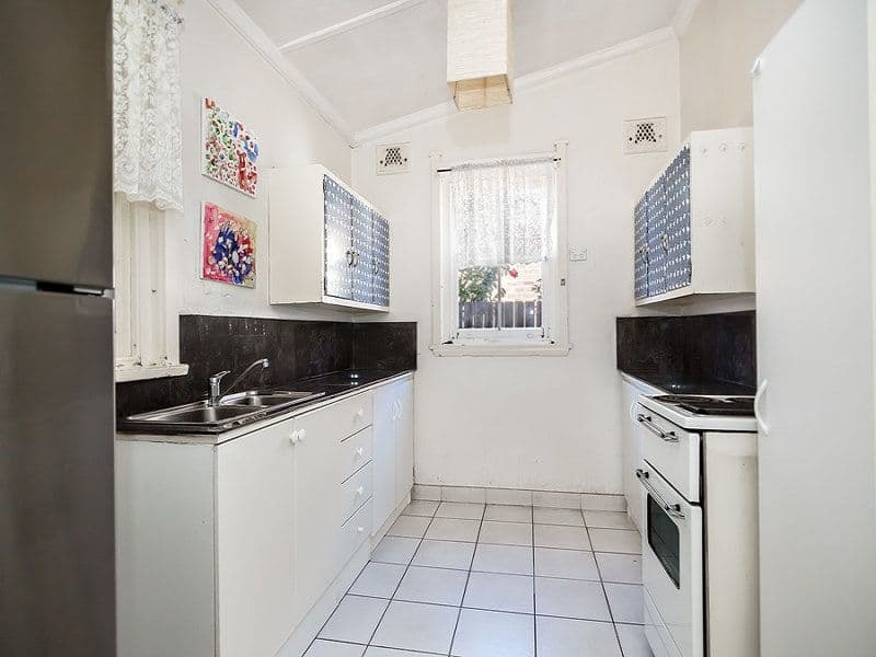 7 Mackenzie Street, Concord West - Thumbnail 3