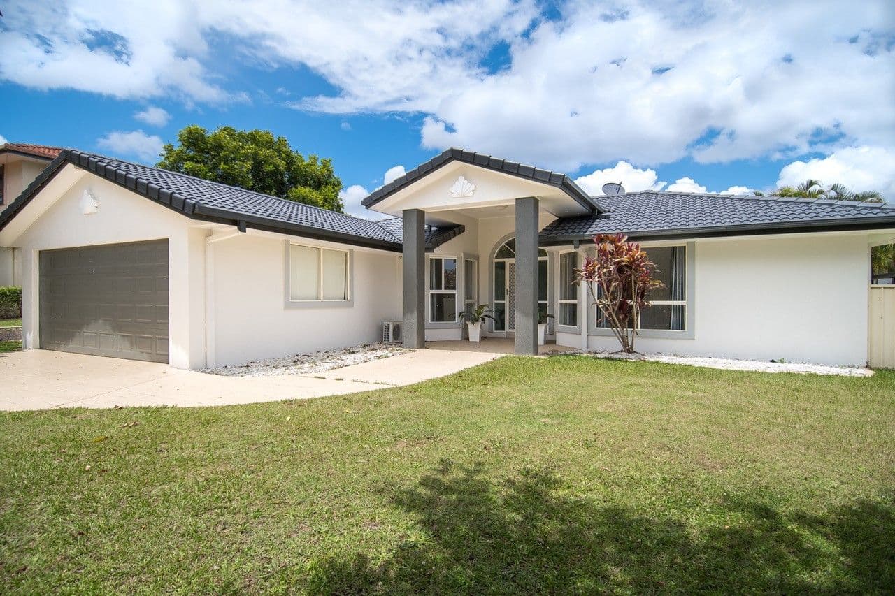 16 Tee Trees Boulevard, Arundel QLD 4214, Arundel - Thumbnail 2