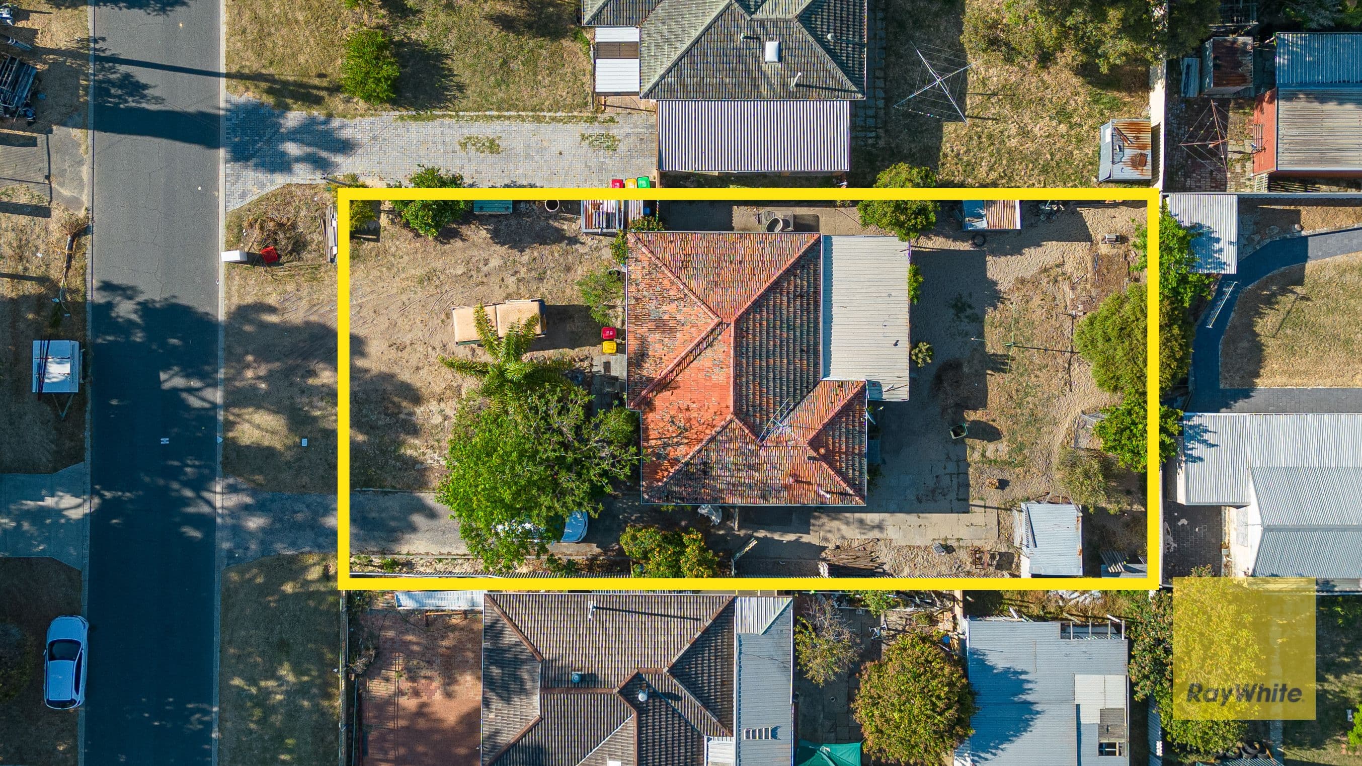 28 Meakers Way, Girrawheen WA 6064, Girrawheen - Thumbnail 2