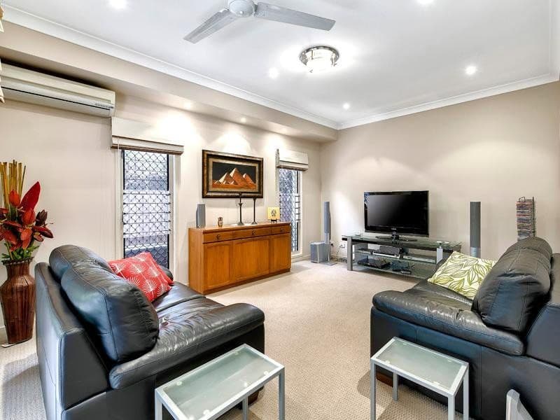 21 Palmetto Place, BRIDGEMAN DOWNS QLD 4035, Bridgeman Downs - Thumbnail 2