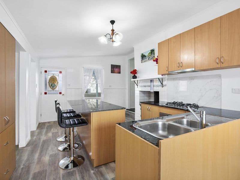 30 Rundell Street, Ararat VIC 3377, Ararat - Thumbnail 4