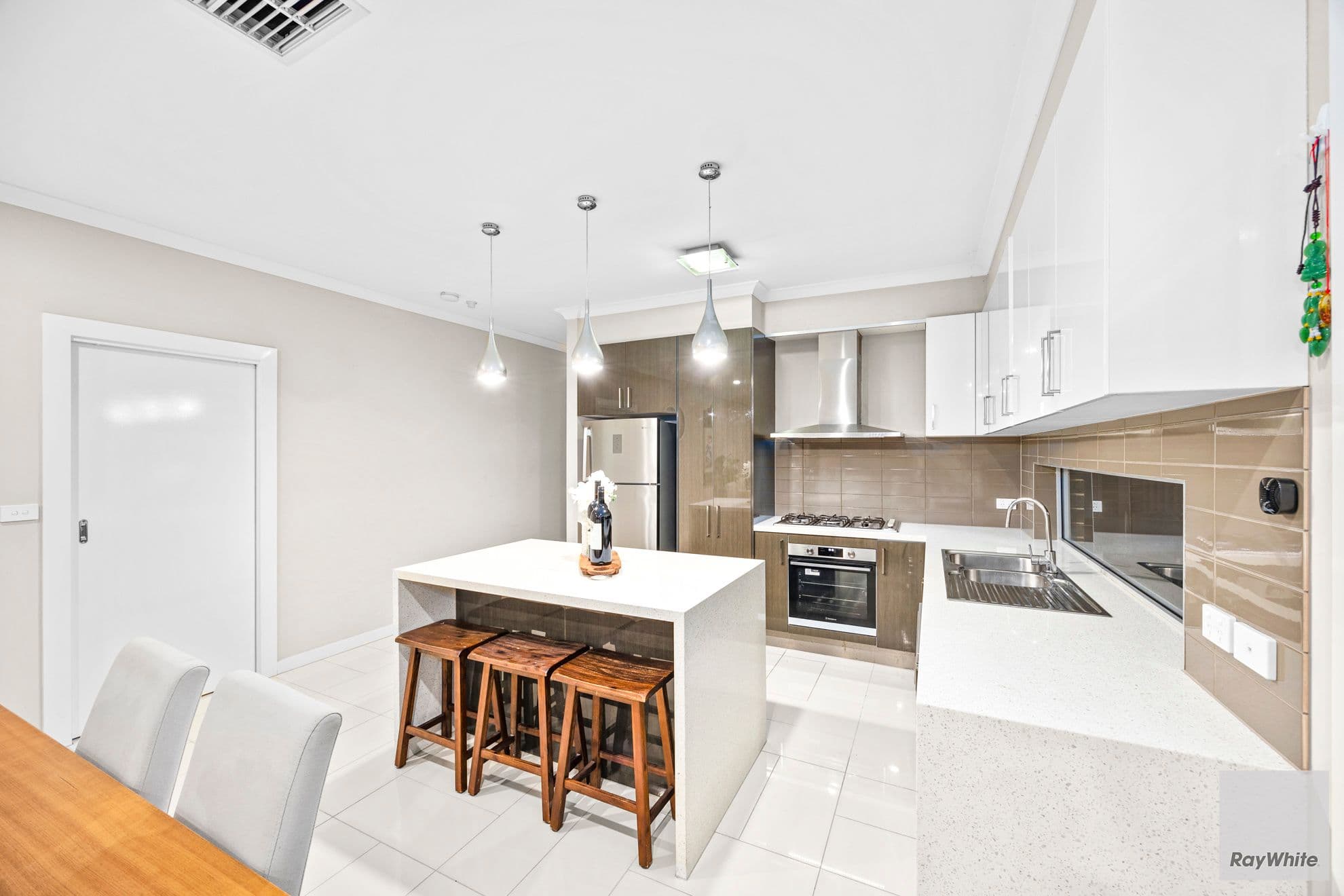 3 Aldershot Drive, Keilor Downs VIC 3038, Keilor Downs - Thumbnail 3