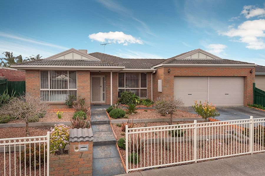 7 Edgecombe Way, Roxburgh Park VIC 3064, Roxburgh Park - Image 1