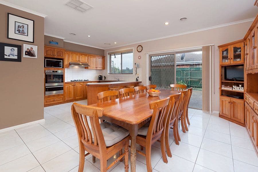 7 Edgecombe Way, Roxburgh Park VIC 3064, Roxburgh Park - Thumbnail 3
