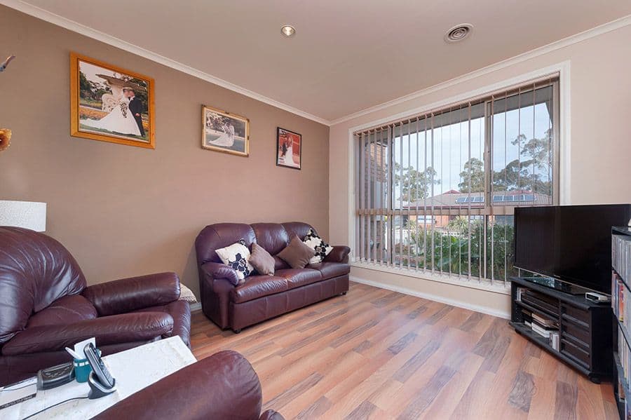 7 Edgecombe Way, Roxburgh Park VIC 3064, Roxburgh Park - Thumbnail 4
