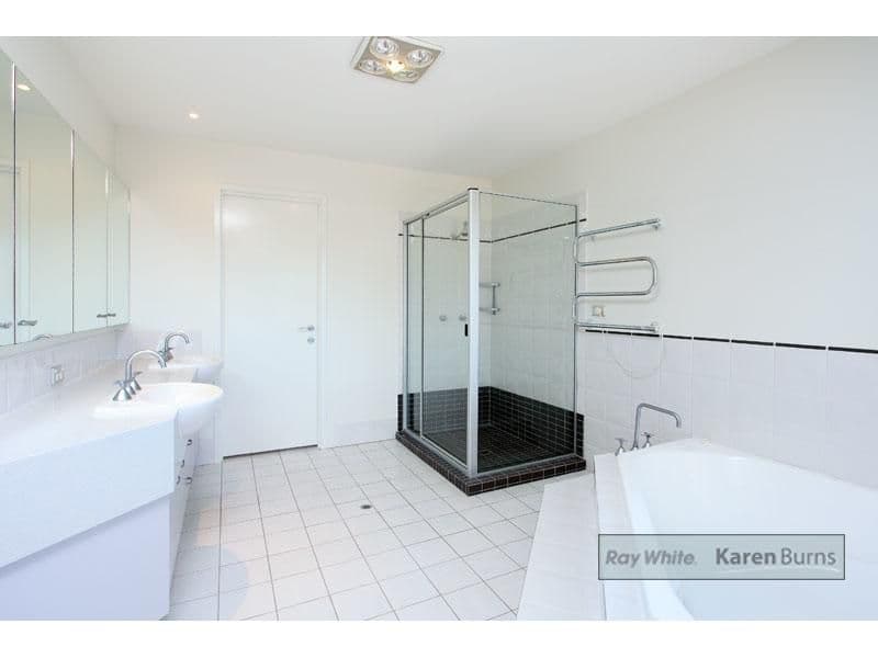76 Kintyre Street, BROOKFIELD QLD 4069, Brookfield - Thumbnail 8