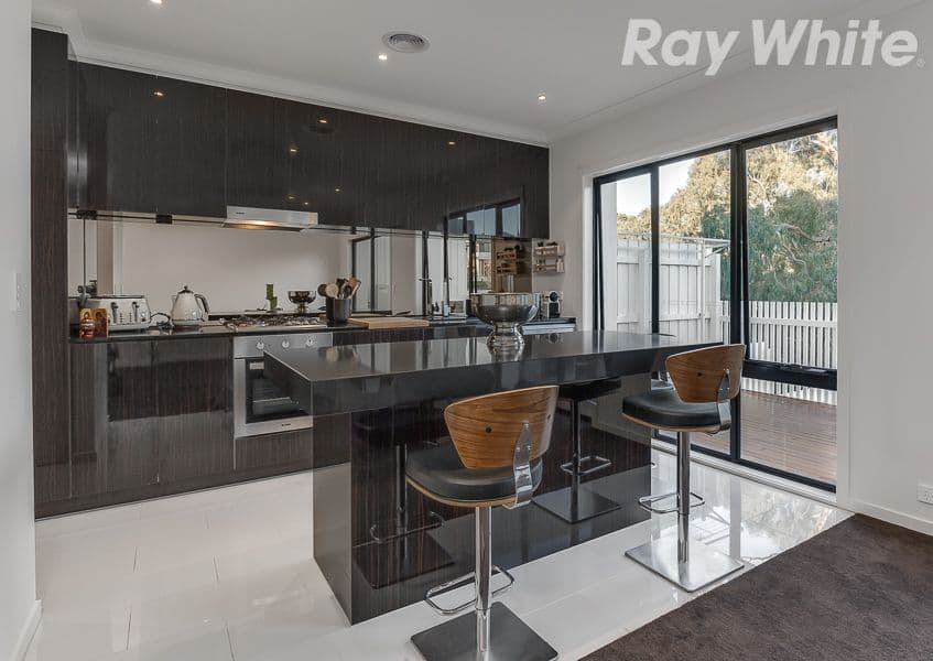 25 Greenwich Crescent, Bundoora VIC 3083, Bundoora - Thumbnail 2