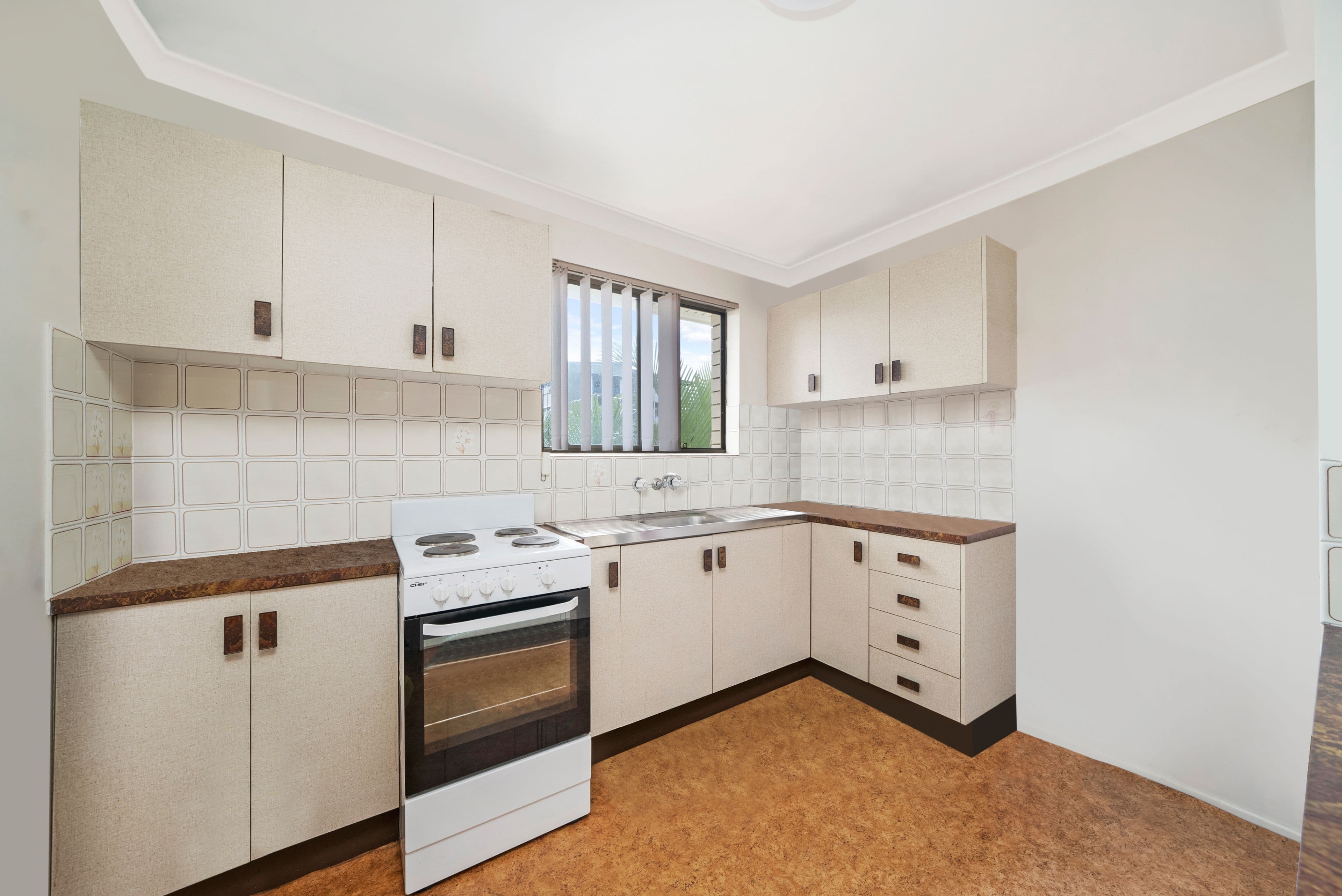 7 Henry Street, Redcliffe QLD 4020, Redcliffe - Thumbnail 2