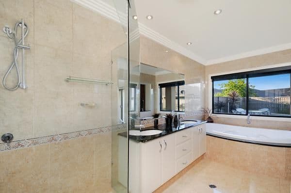 3 Xavier Place, OXENFORD QLD 4210, Oxenford - Thumbnail 7
