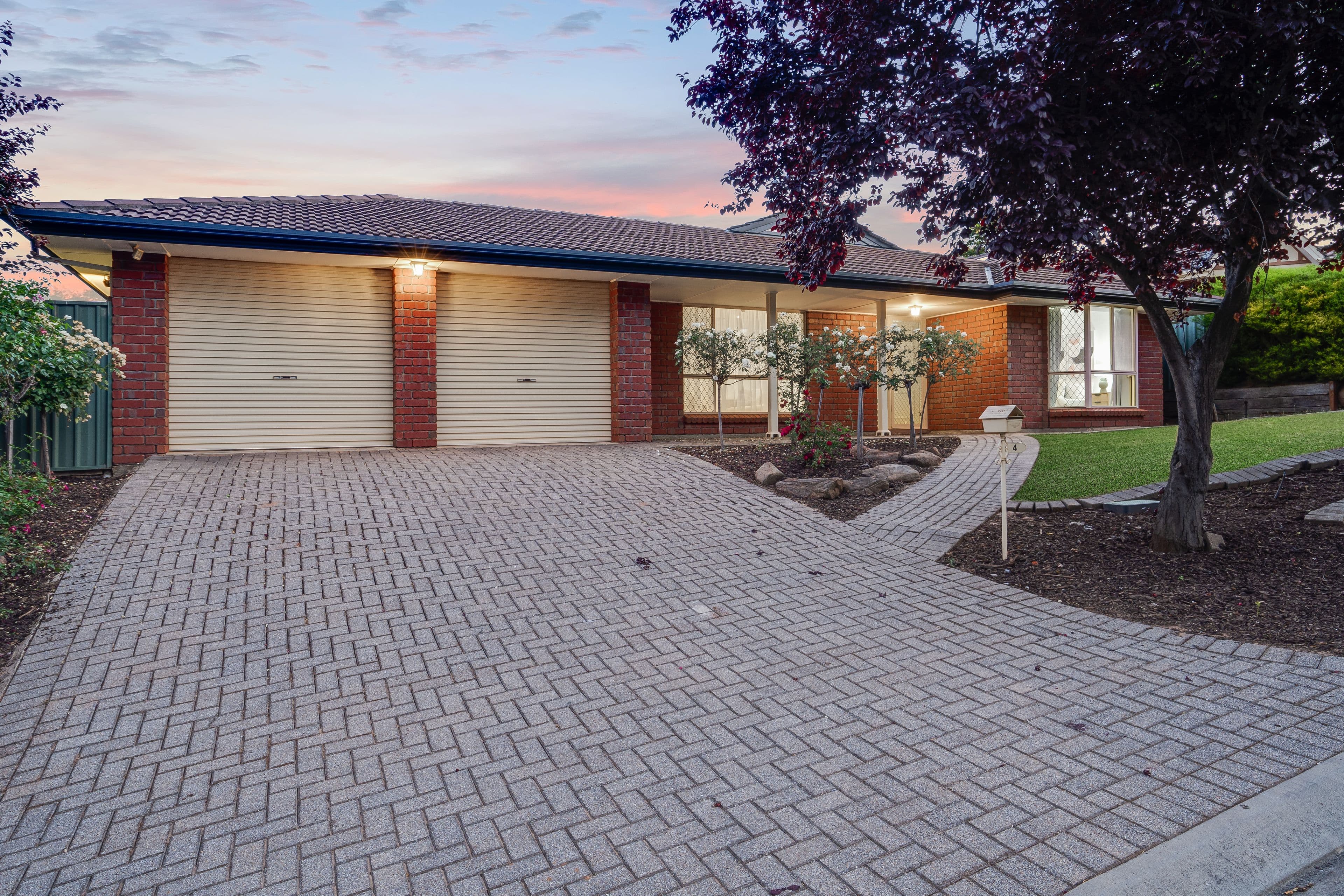 4 Lake Magenta Court, Greenwith SA 5125, Greenwith - Thumbnail 2