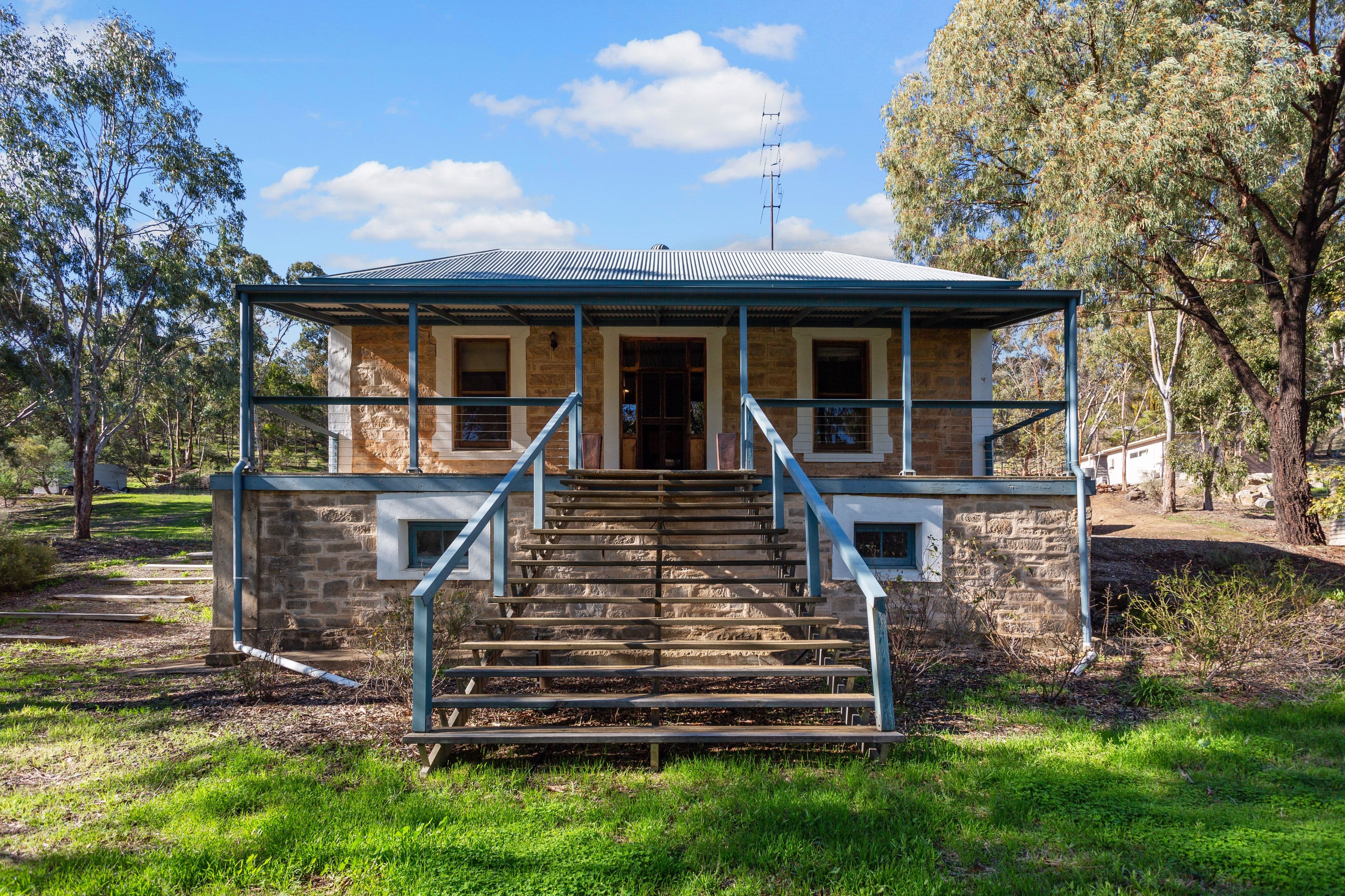 33 Warenda Road, Clare SA 5453, Clare - Image 1