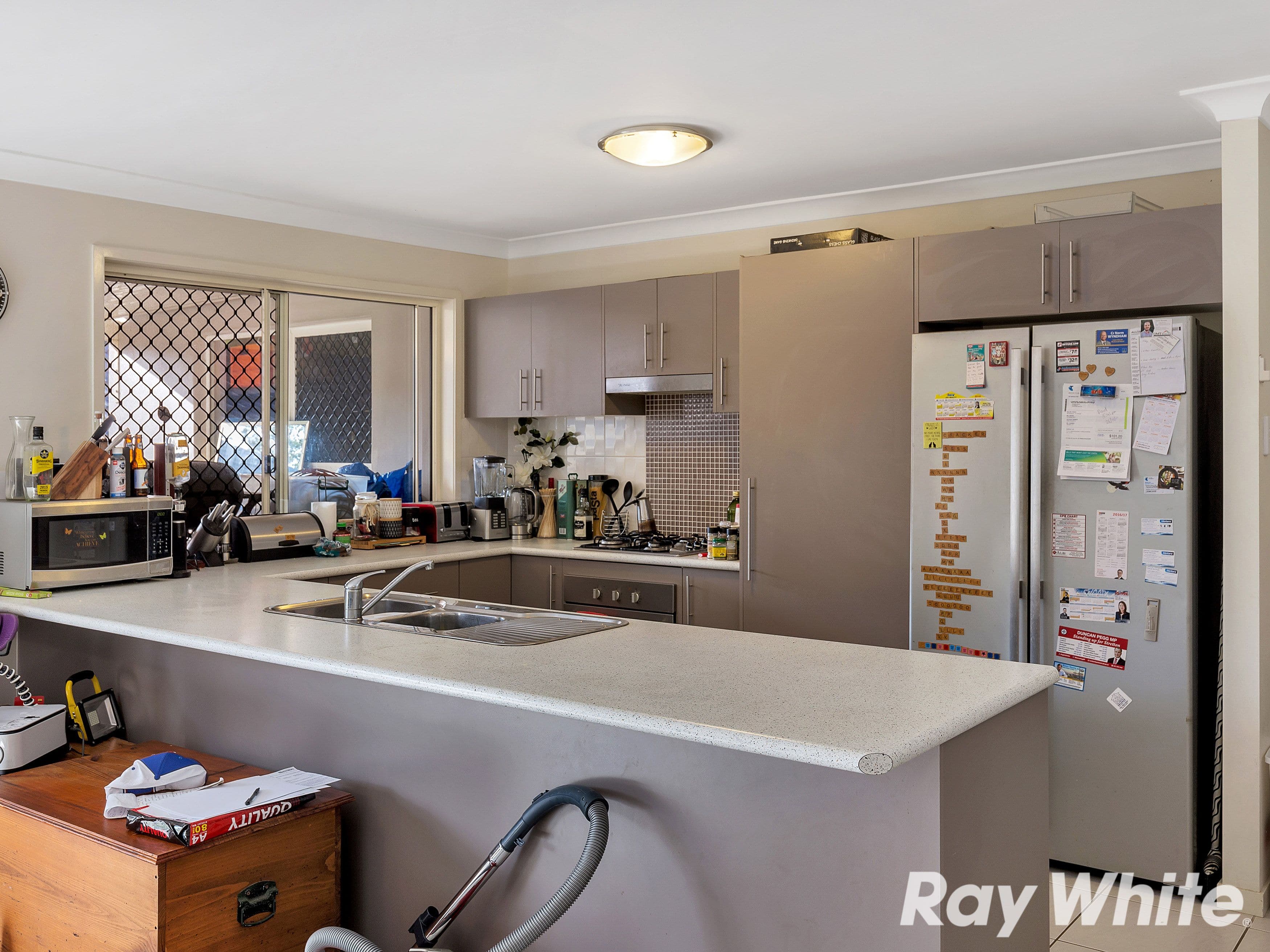 37 Nabeel Place, Calamvale QLD 4116, Calamvale - Thumbnail 2