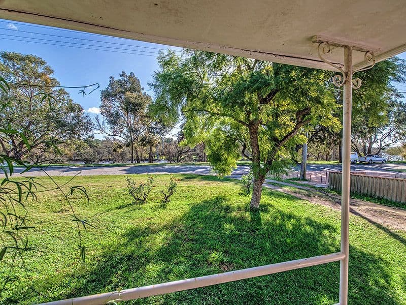 106 Riverside Drive, South Guildford WA 6055, South Guildford - Thumbnail 4
