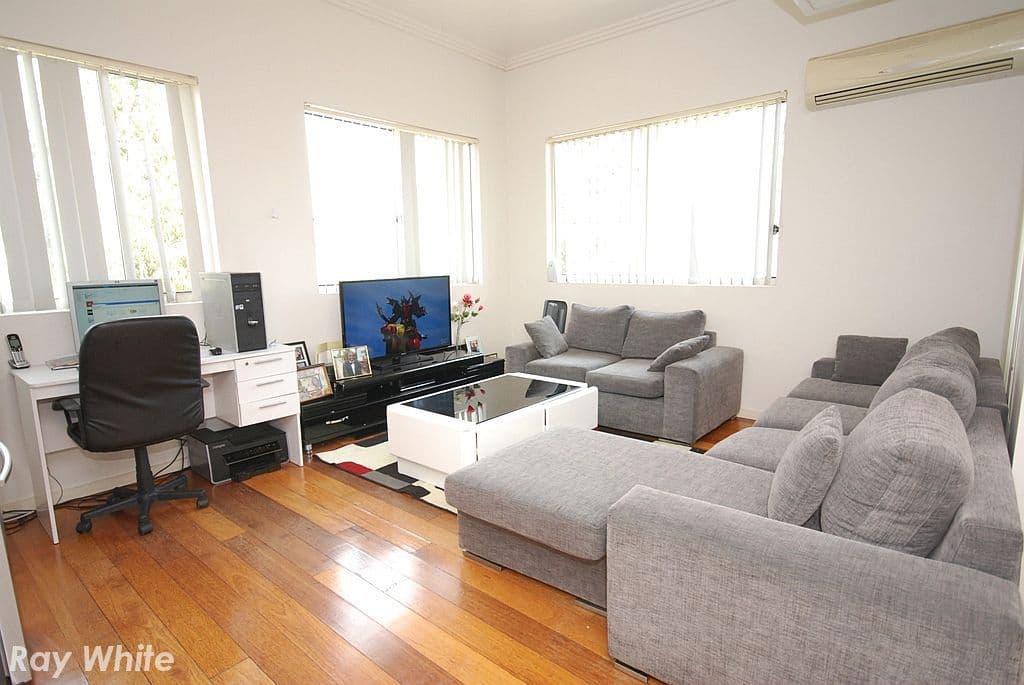 124 Driftway Drive, PEMULWUY NSW 2145, Pemulwuy - Thumbnail 2