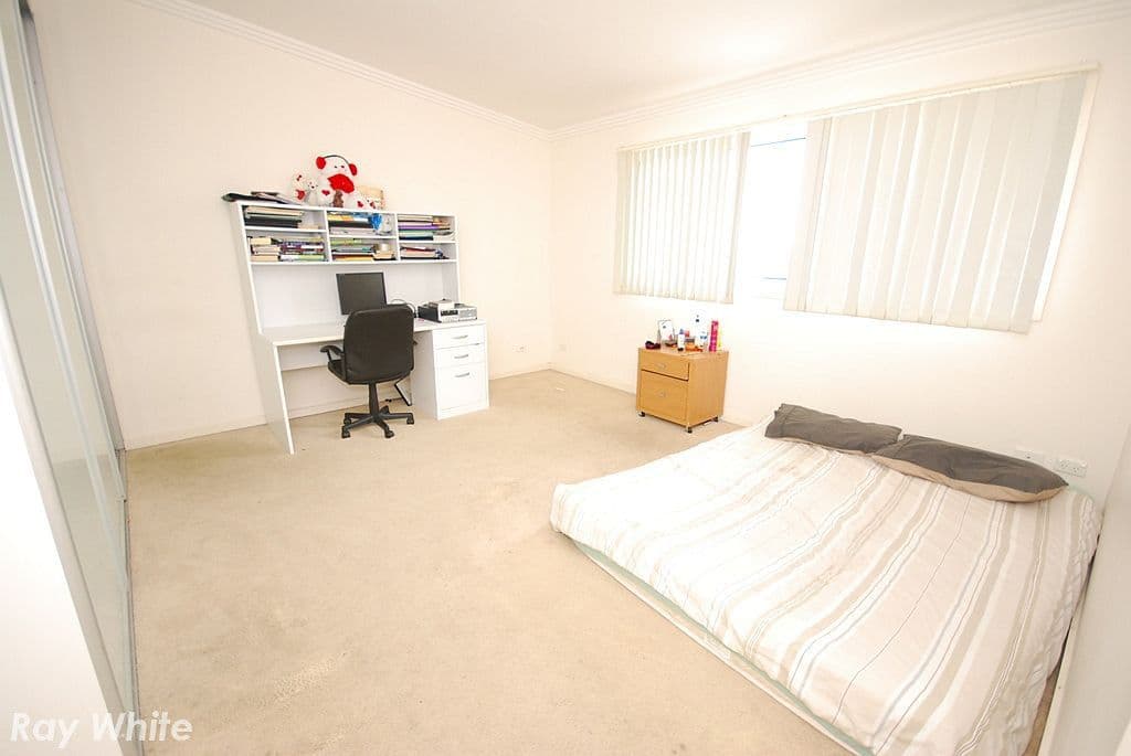 124 Driftway Drive, PEMULWUY NSW 2145, Pemulwuy - Thumbnail 4