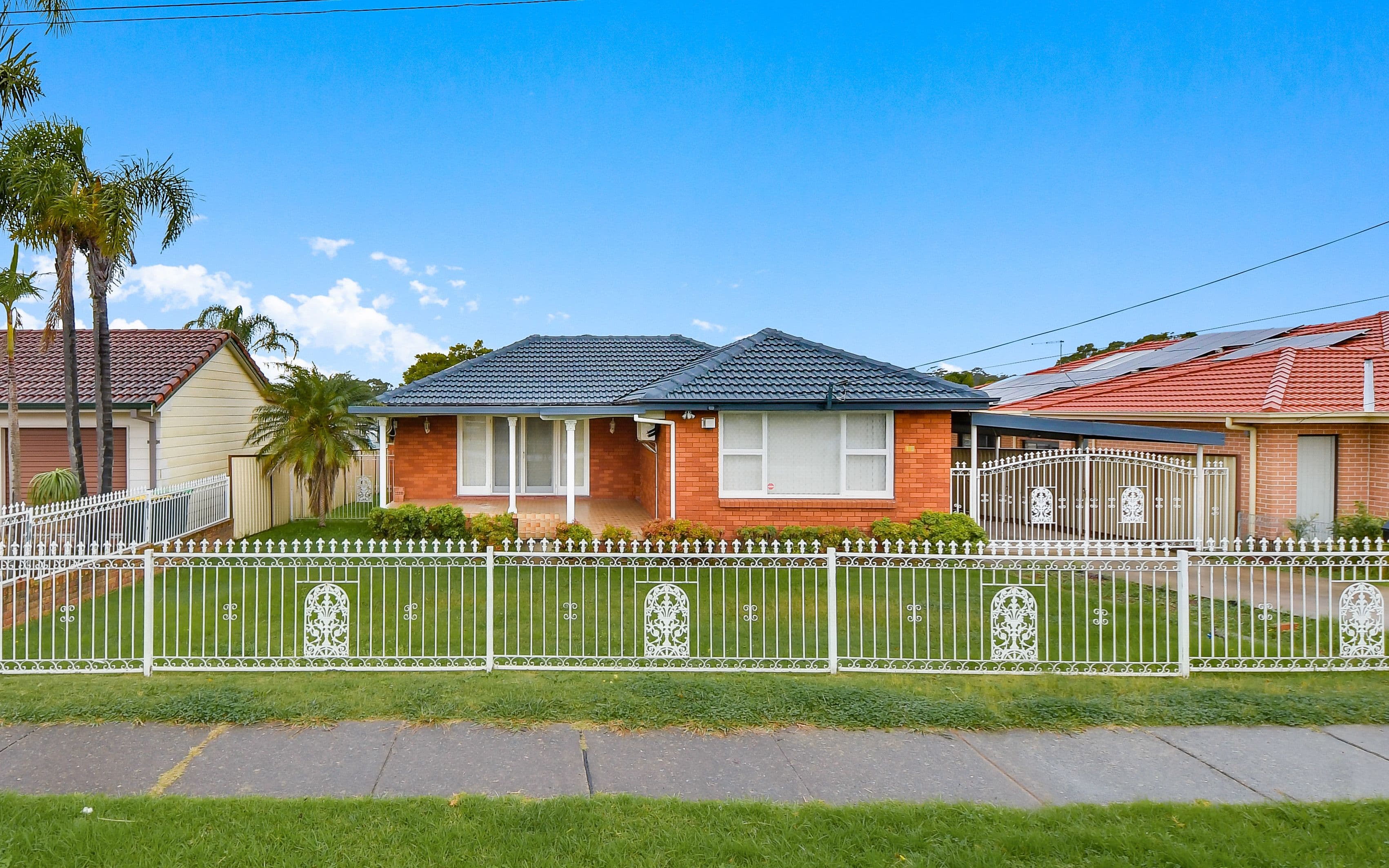 15 Wattle Avenue, Macquarie Fields NSW 2564, Macquarie Fields - Image 1