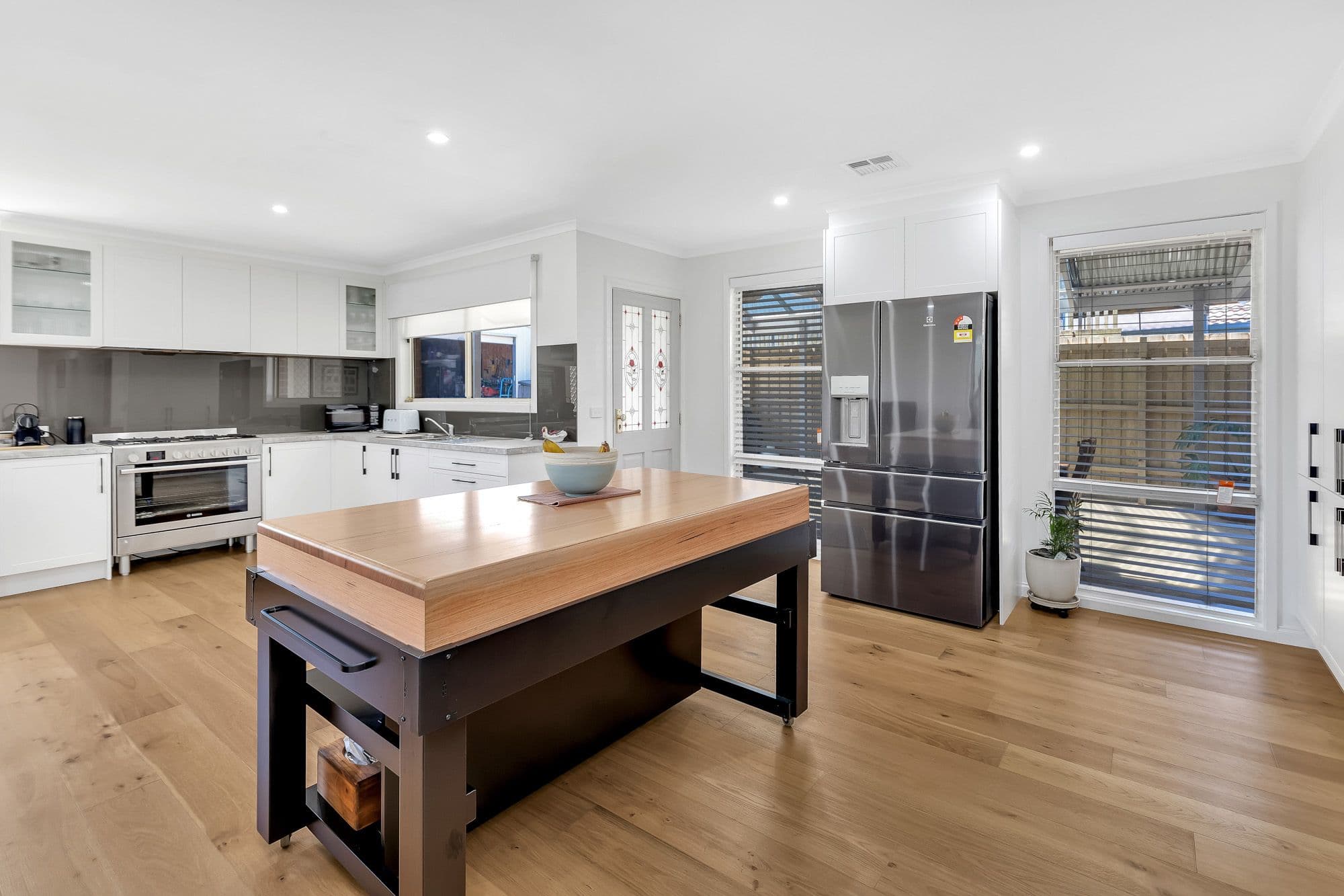 10 Gannet Street, Werribee VIC 3030, Werribee - Thumbnail 2