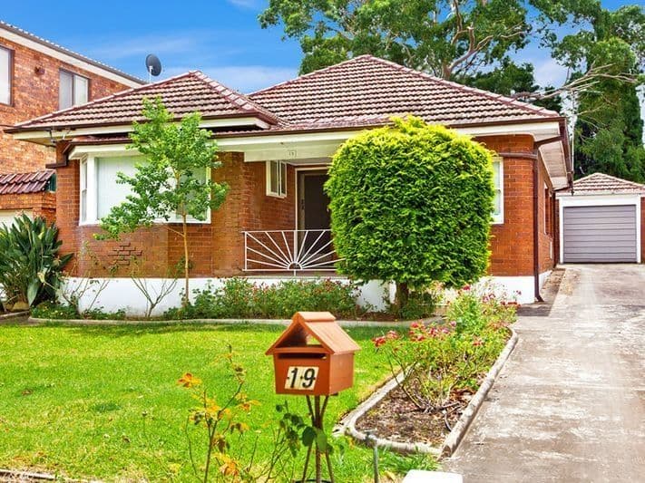 19 Strathlora Street, Strathfield - Image 1