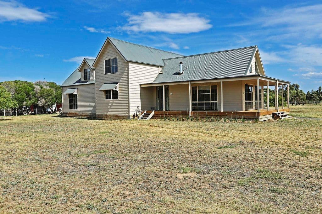 15 Cozens Road, Lara VIC 3212, Lara - Image 1