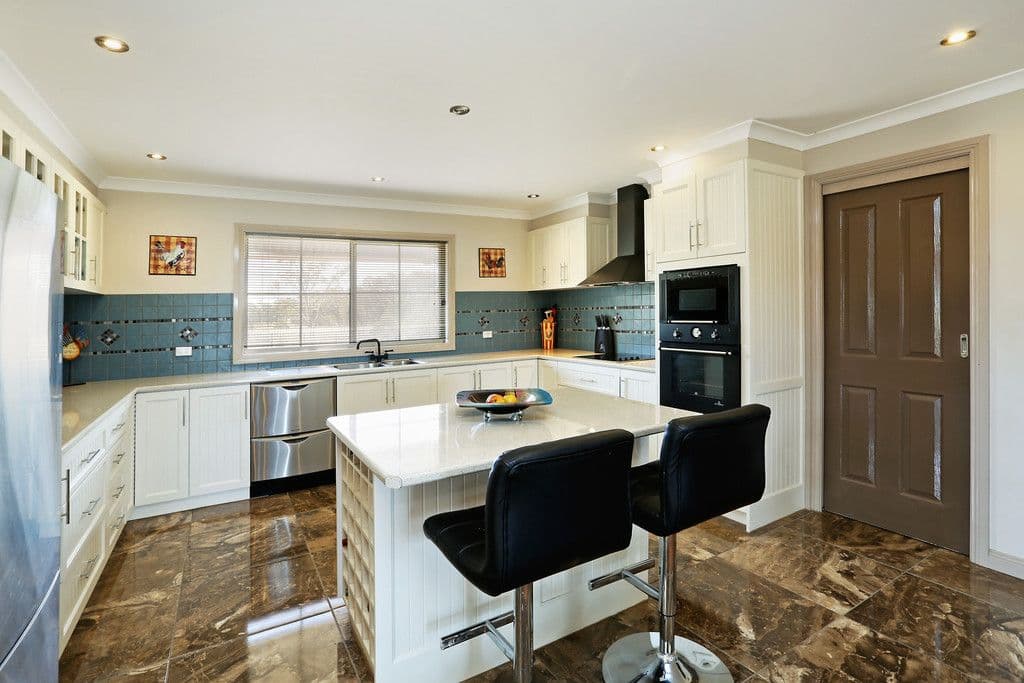 15 Cozens Road, Lara VIC 3212, Lara - Thumbnail 3