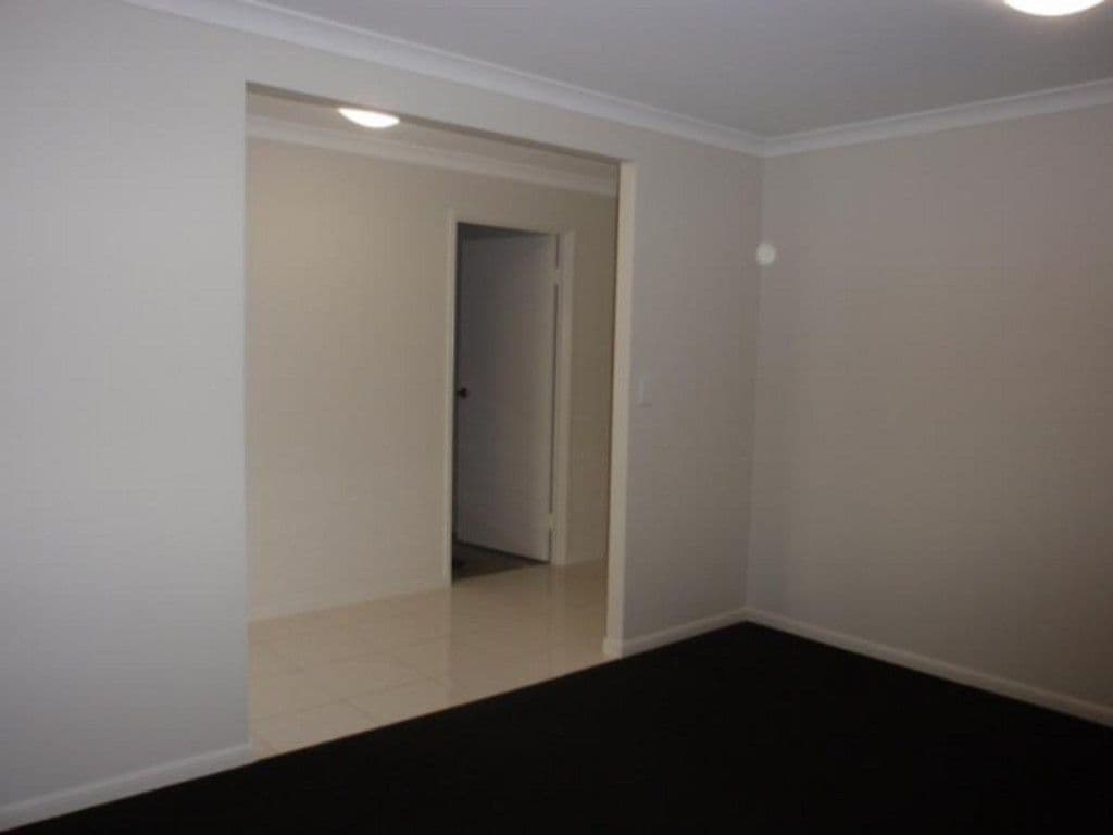 6 Eagle Street, Emerald QLD 4720, Emerald - Thumbnail 3