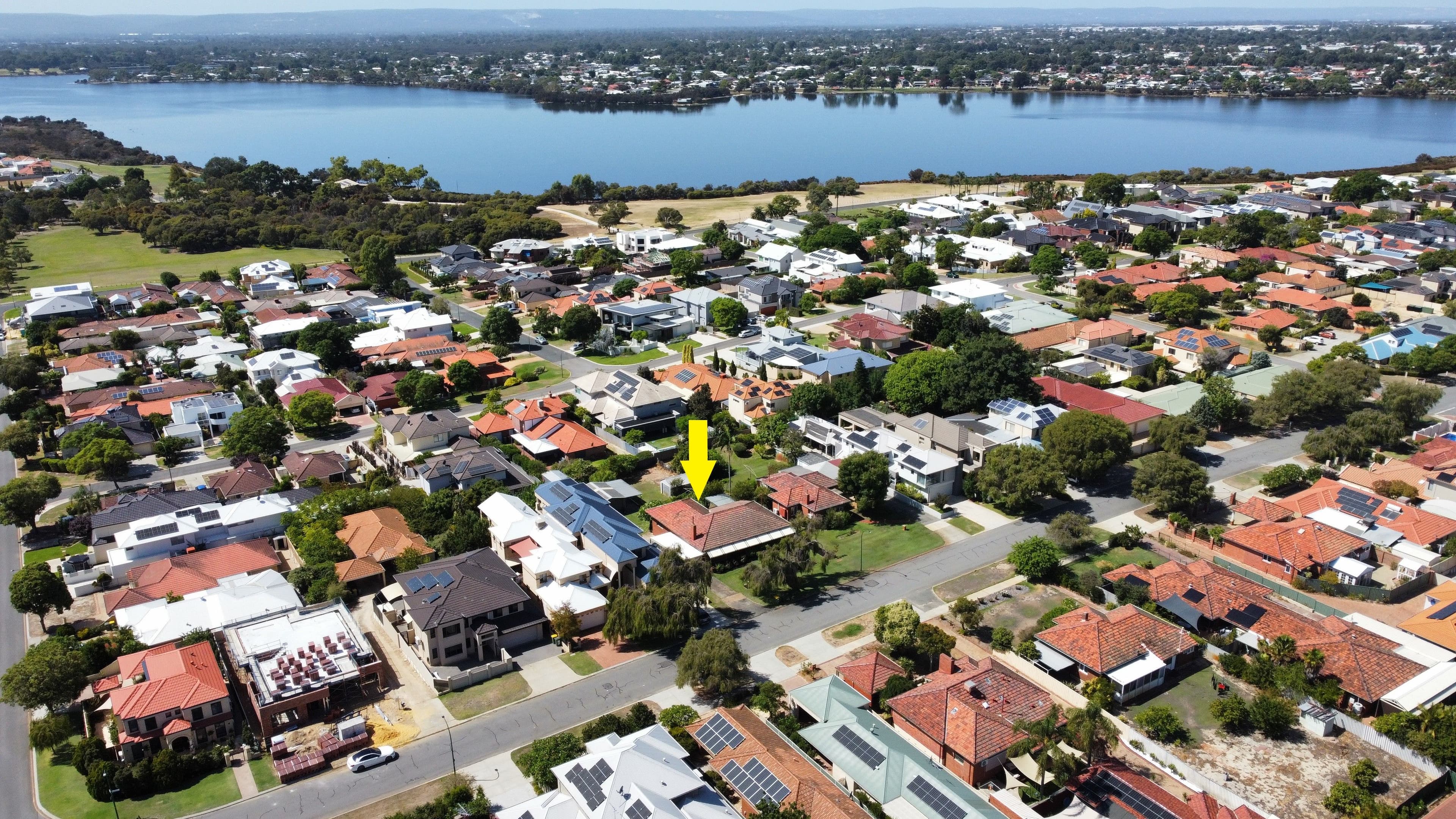 4 Klem Avenue, Salter Point WA 6152, Salter Point - Thumbnail 2