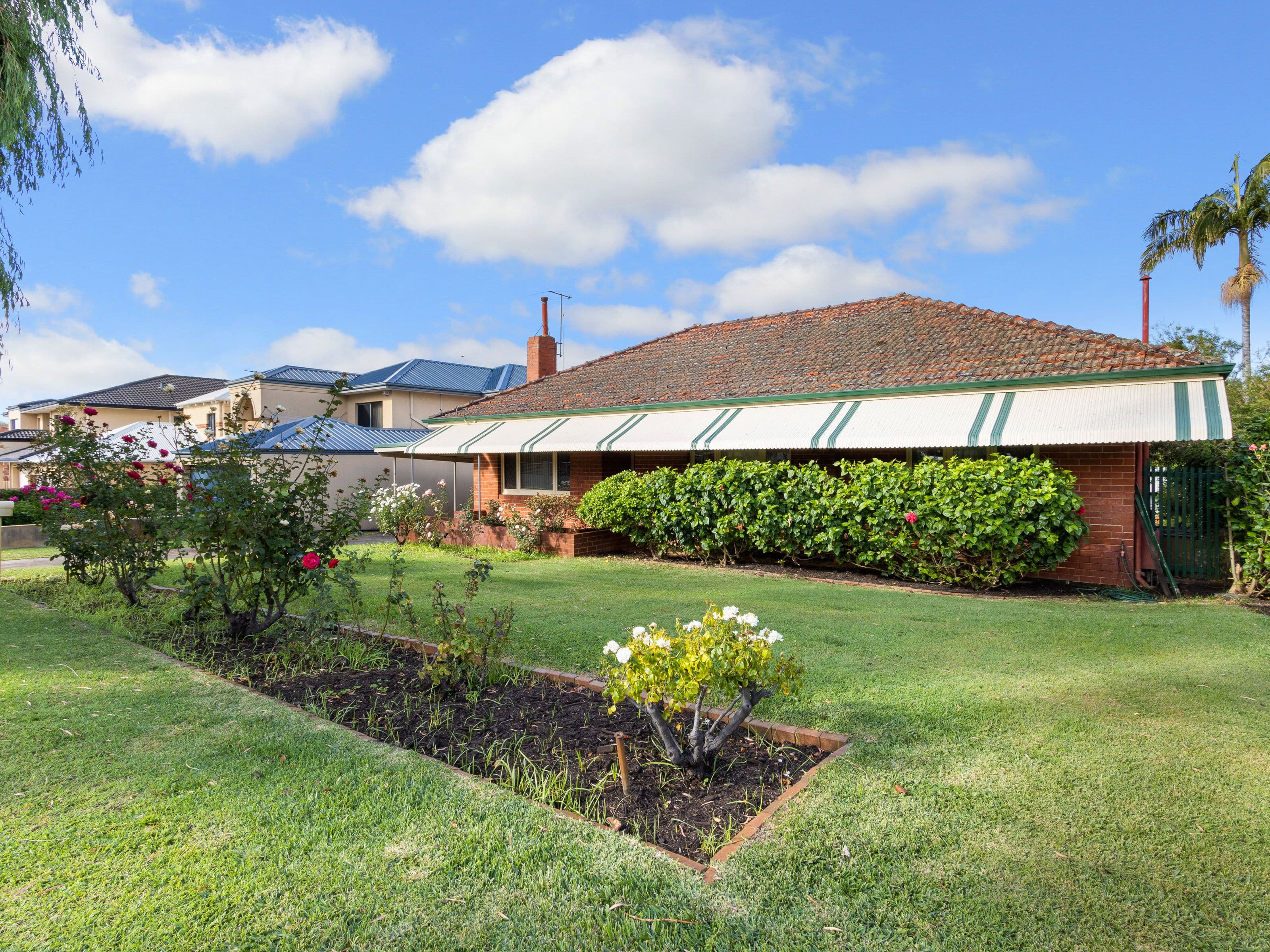 4 Klem Avenue, Salter Point WA 6152, Salter Point - Thumbnail 4