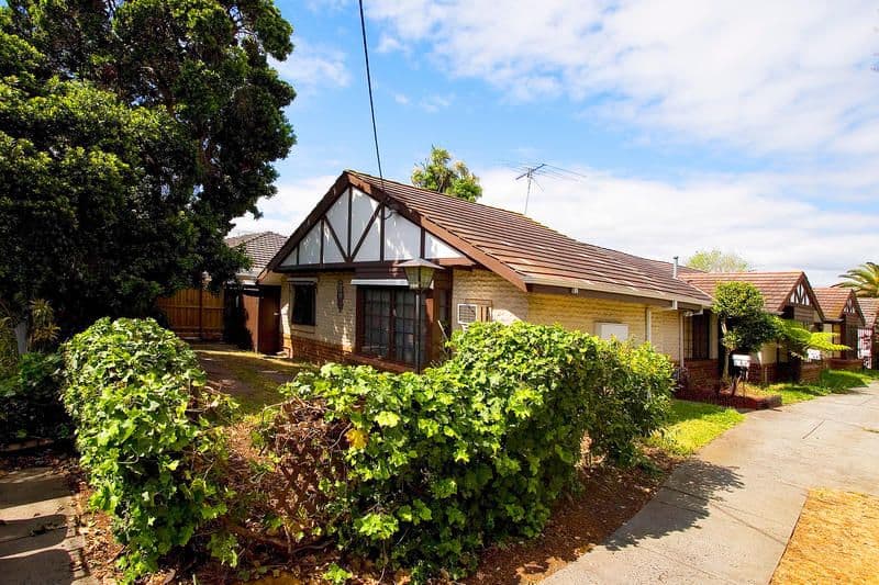 138 Charman Road, MENTONE VIC 3194, Mentone - Thumbnail 2