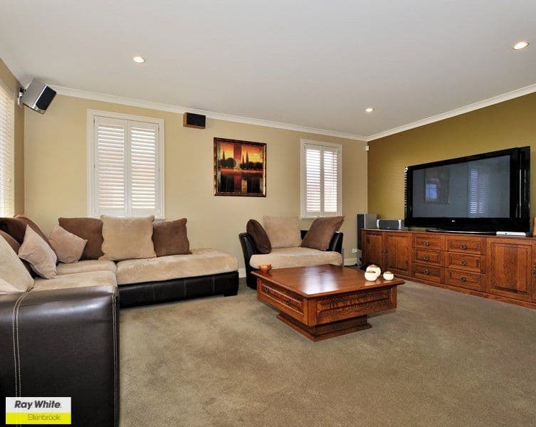 78 Sandown Circle, HENLEY BROOK WA 6055, Henley Brook - Thumbnail 3