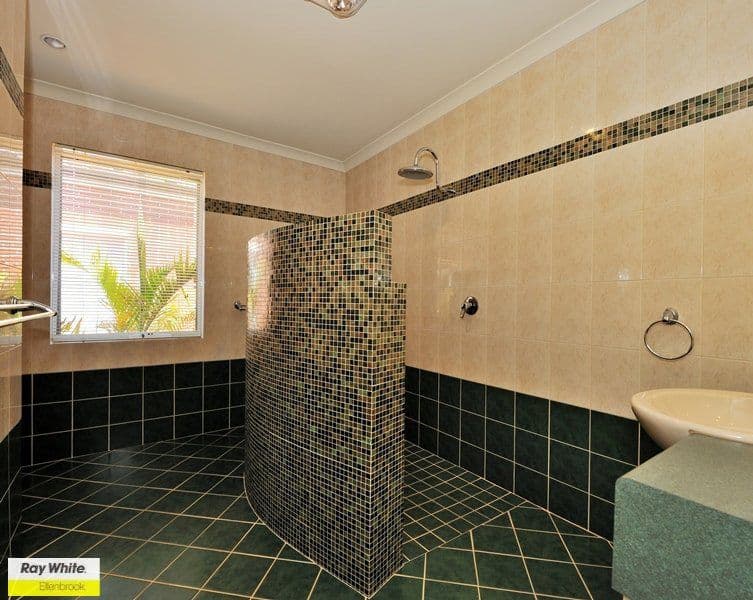 78 Sandown Circle, HENLEY BROOK WA 6055, Henley Brook - Thumbnail 7
