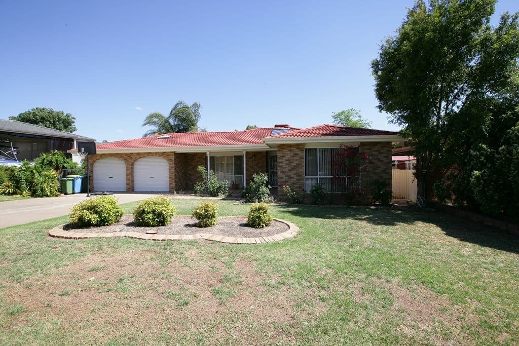 5 Overdale Drive, Bourkelands NSW 2650, Bourkelands - Image 1