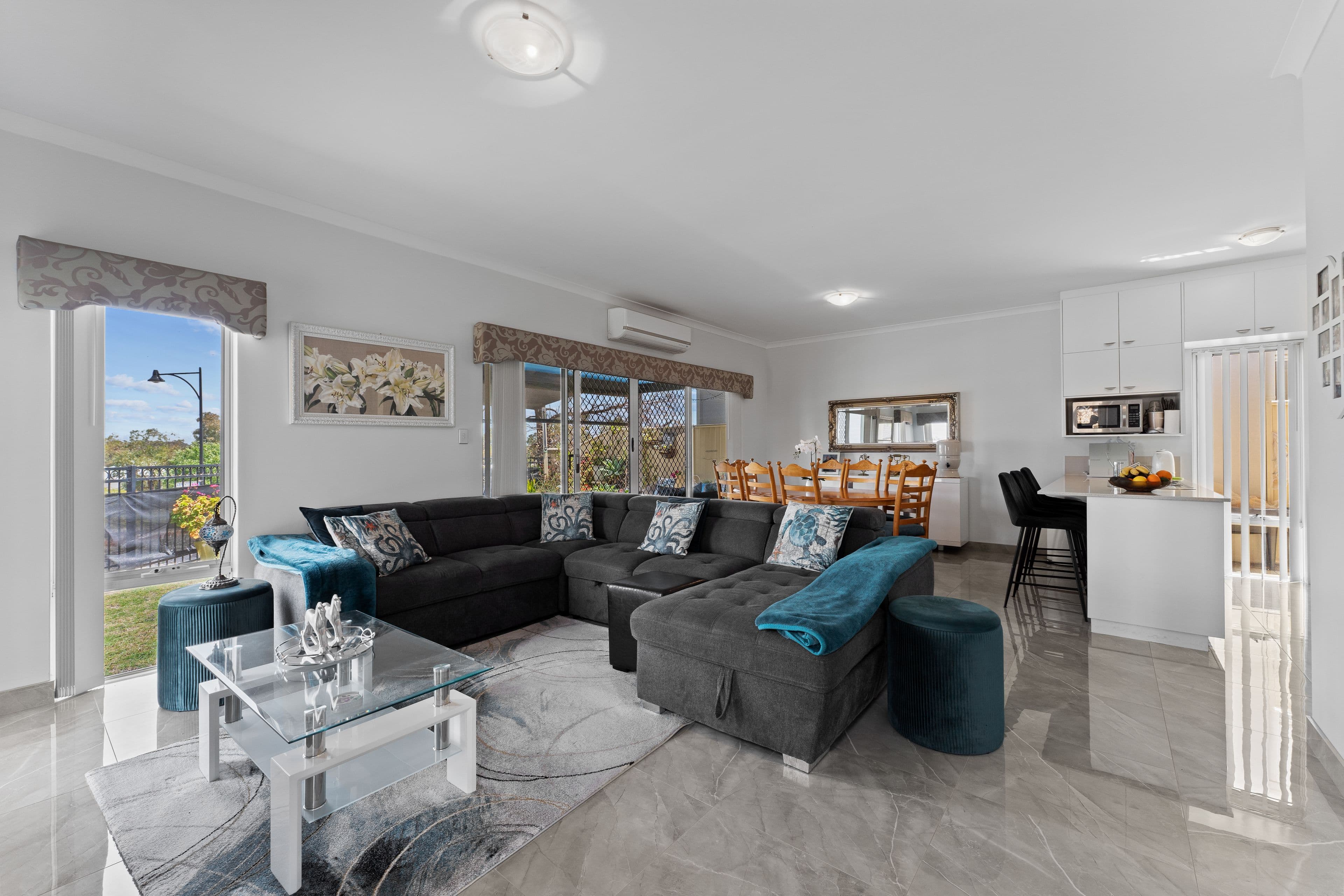 16 Parakeet Bend, Baldivis WA 6171, Baldivis - Thumbnail 2