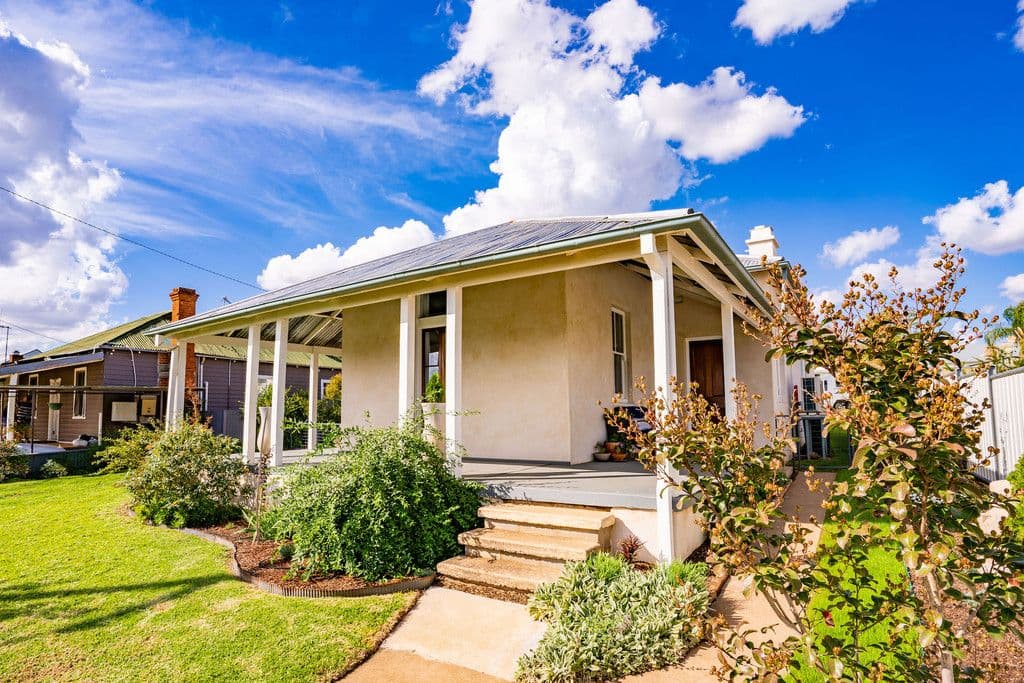 22 Belmore Street, Canowindra NSW 2804, Canowindra - Image 1