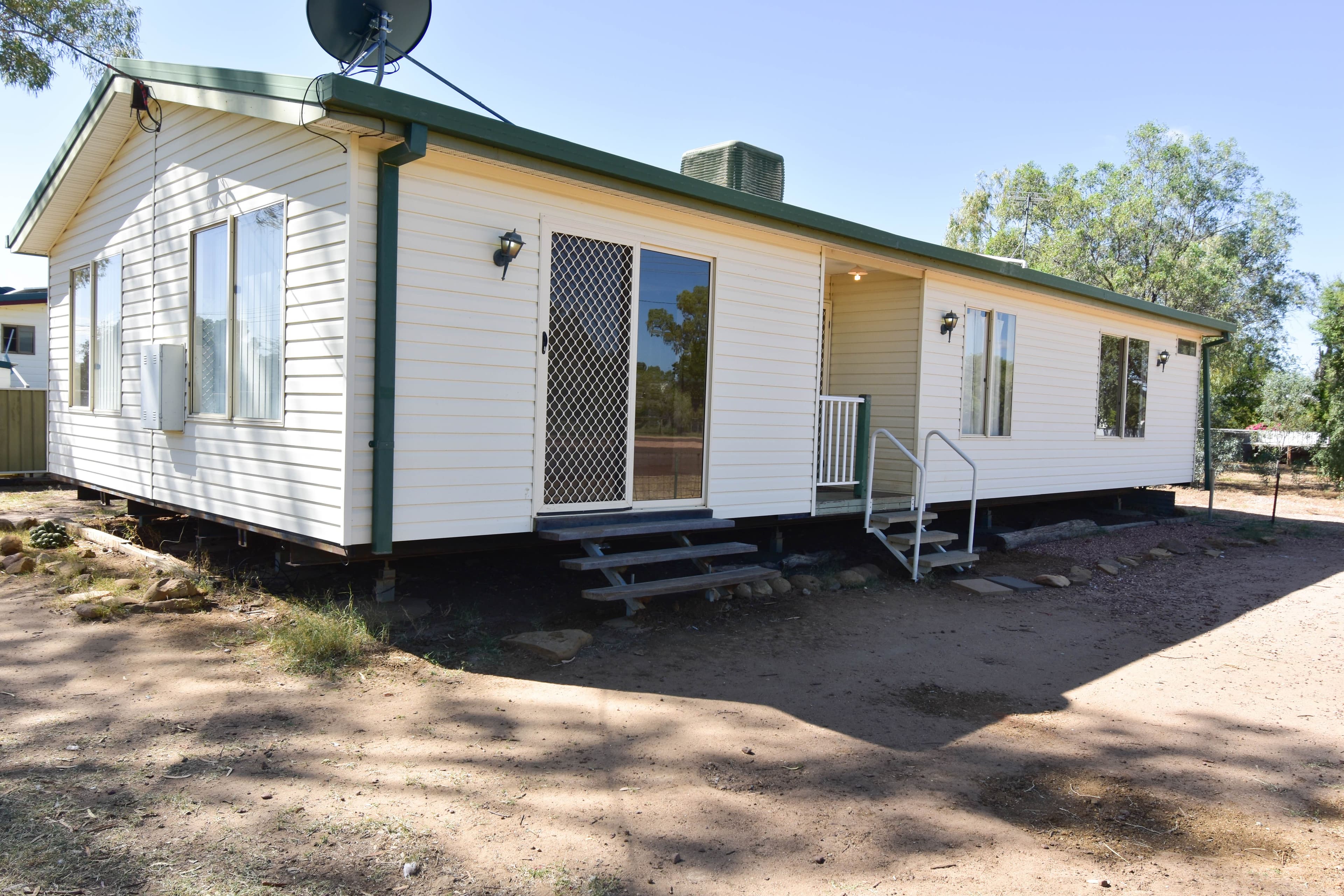 160 Wren Street, Longreach QLD 4730, Longreach - Image 1
