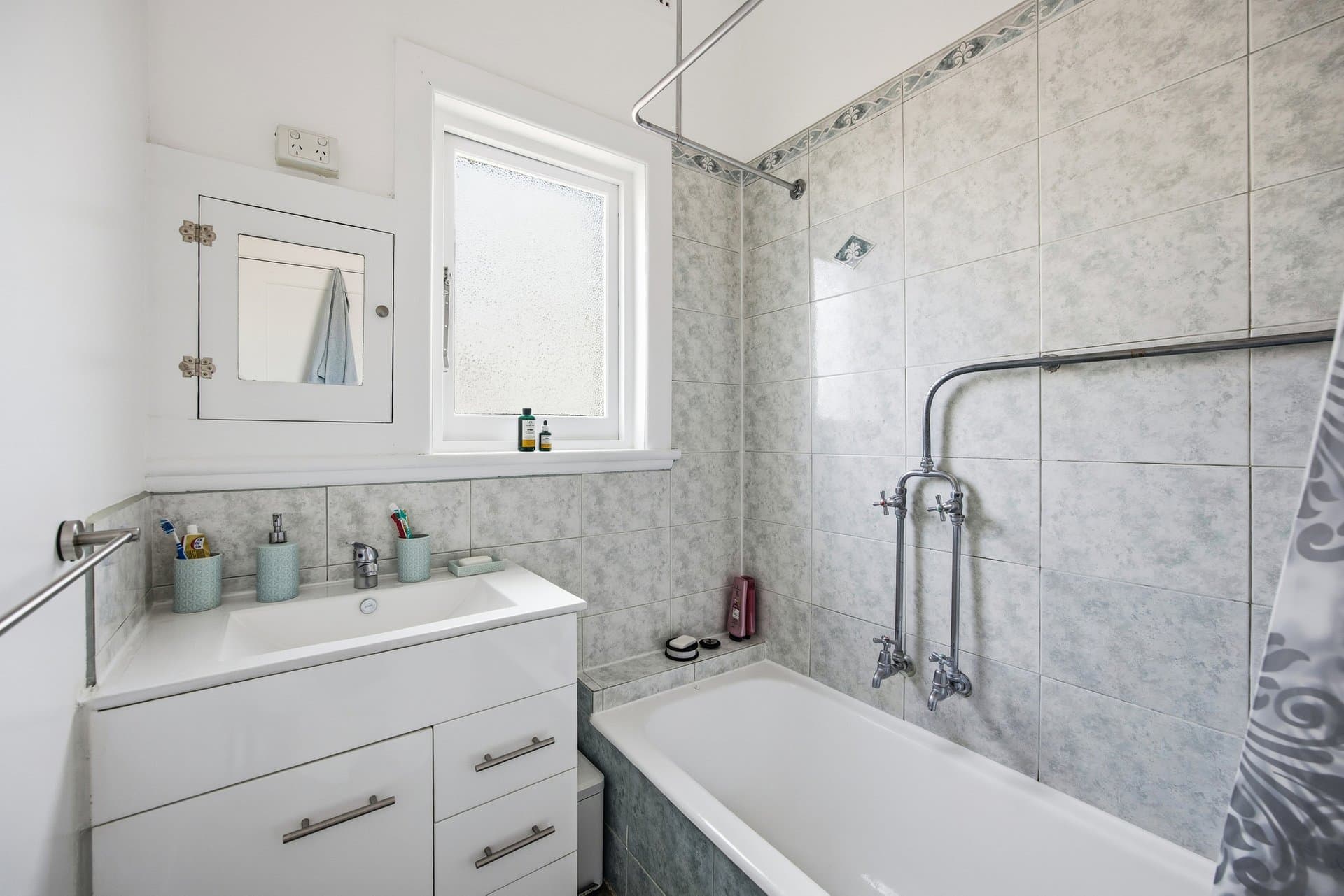 12 Verdun Grove, Reservoir - Thumbnail 5